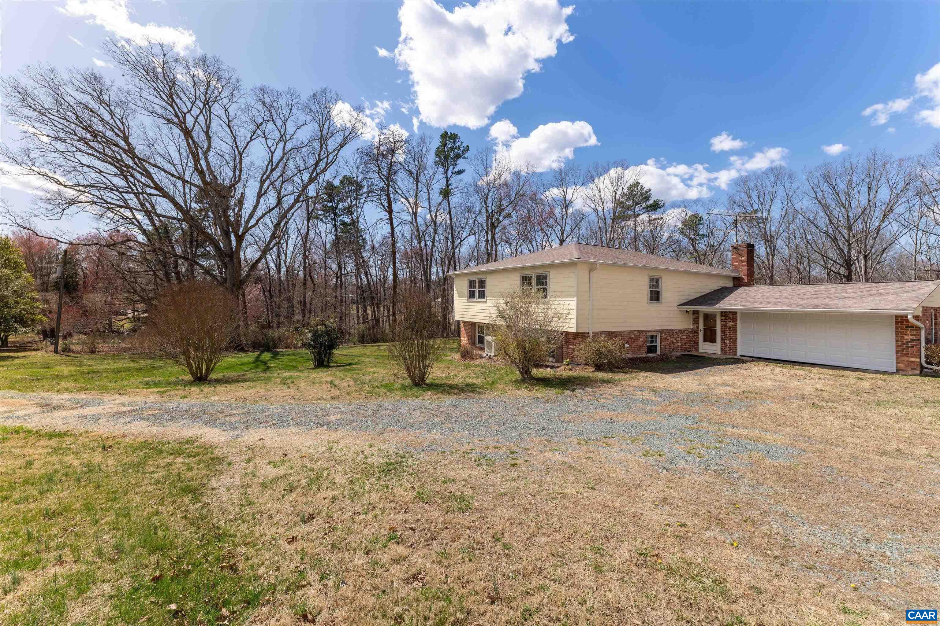 2296 THOMAS JEFFERSON PKWY