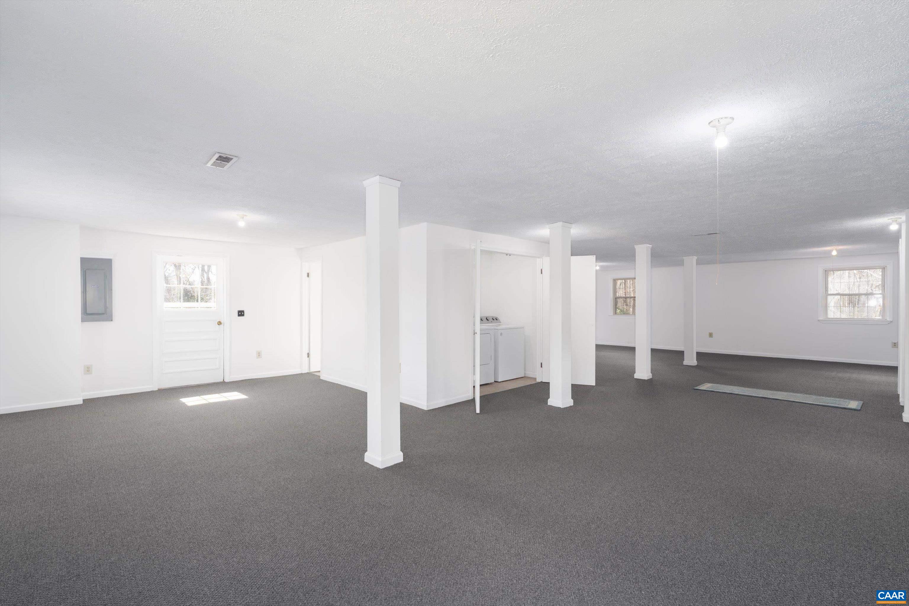 2296 THOMAS JEFFERSON PKWY