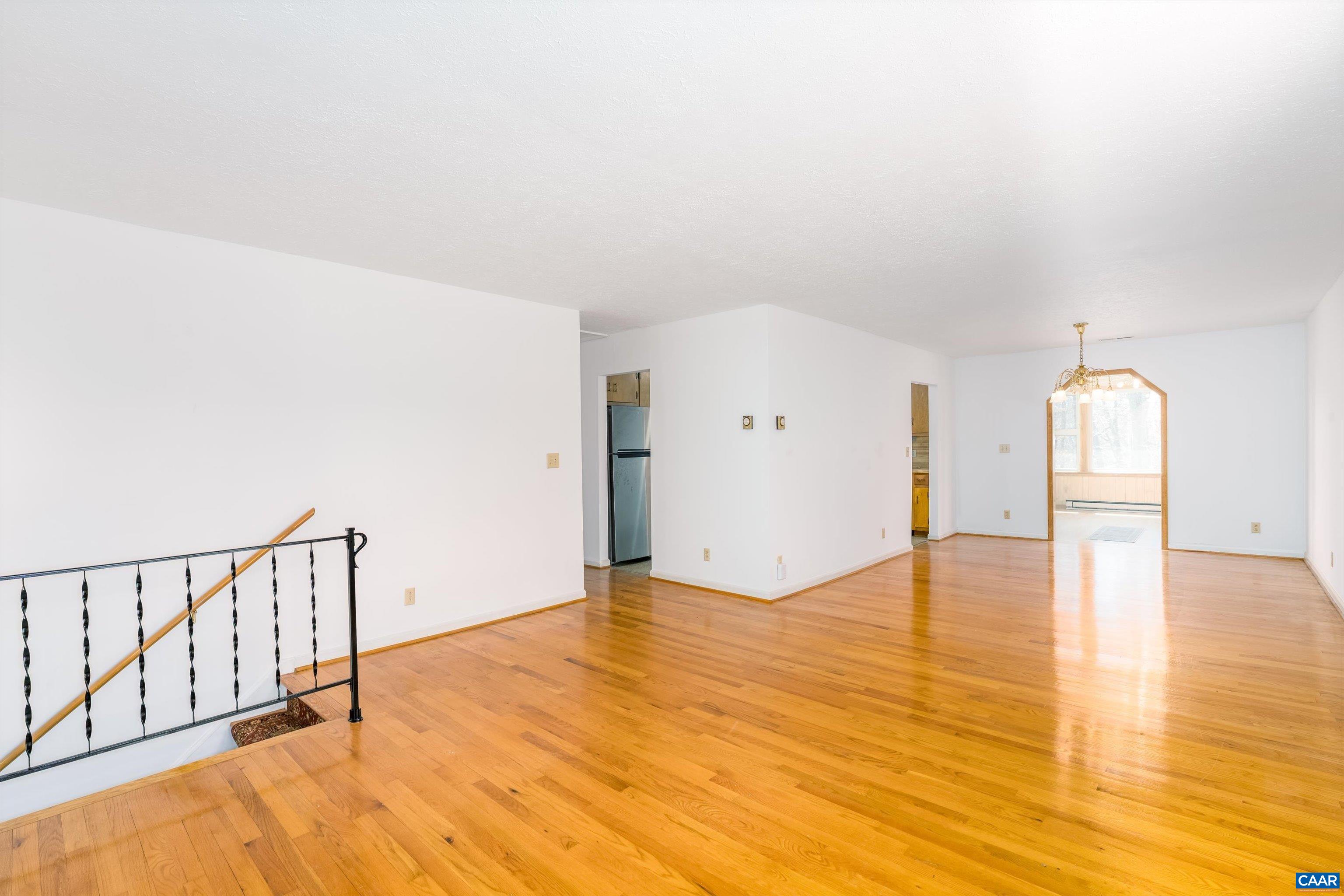 2296 THOMAS JEFFERSON PKWY