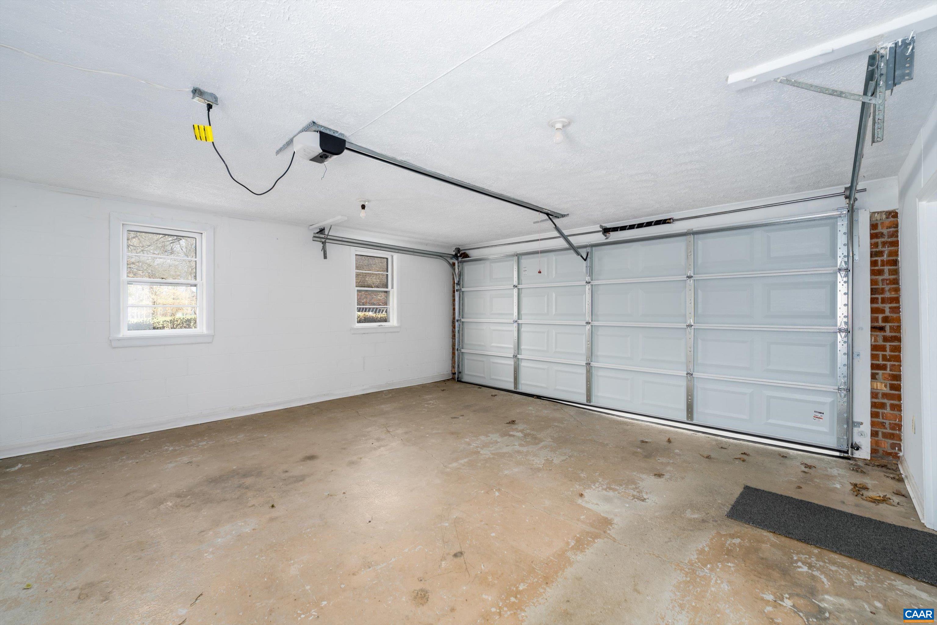 2296 THOMAS JEFFERSON PKWY