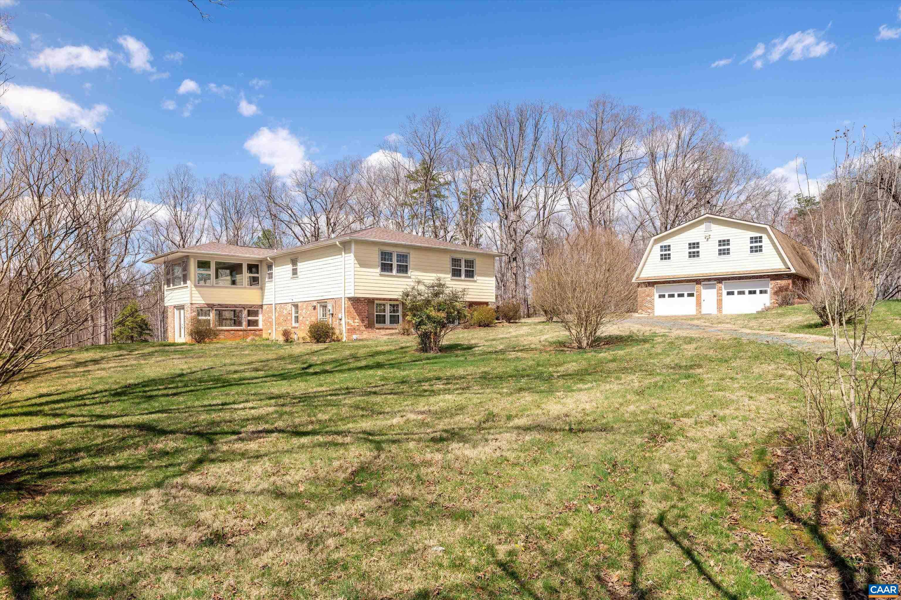 2296 THOMAS JEFFERSON PKWY