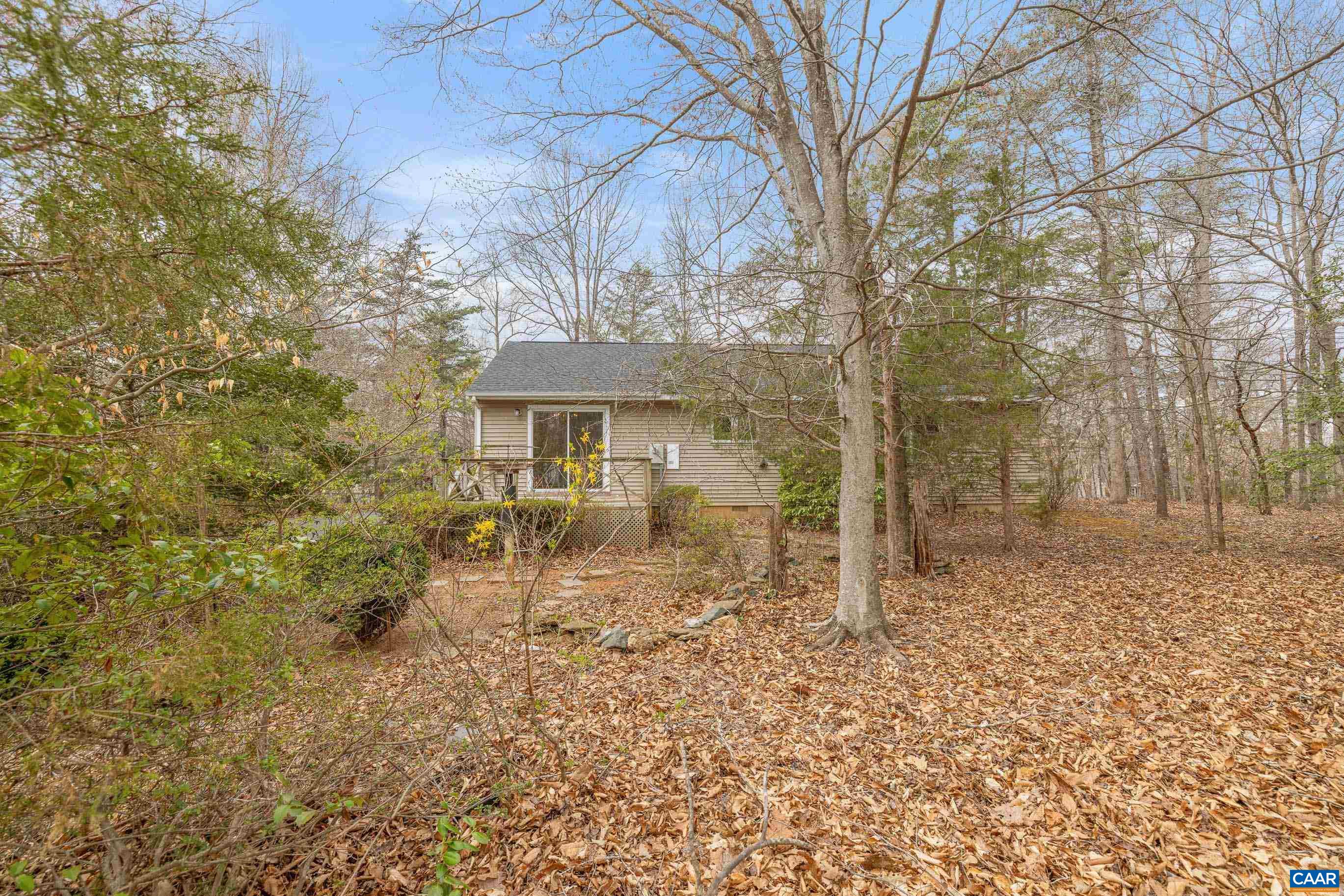 43 CHIPPEWA LN