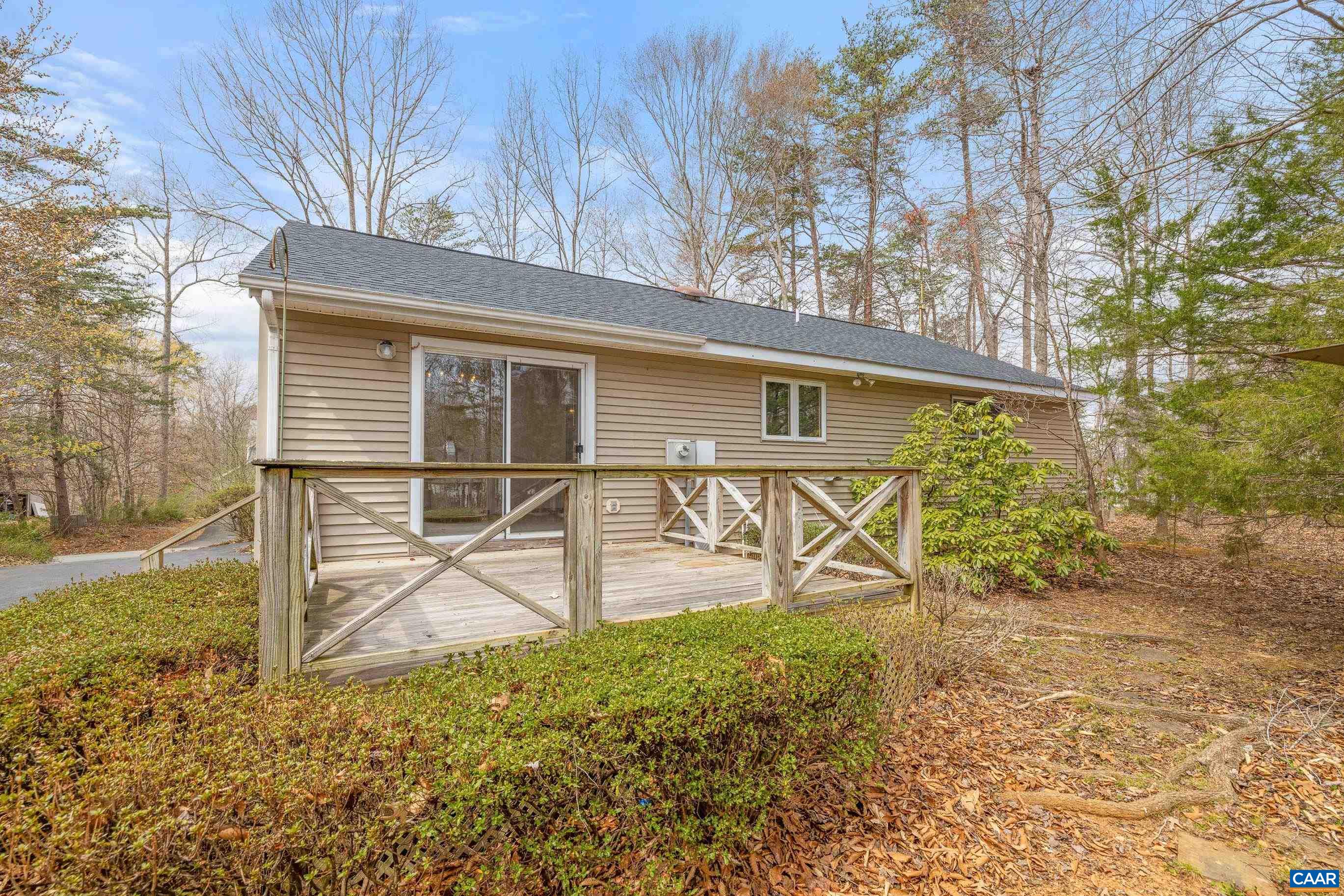 43 CHIPPEWA LN