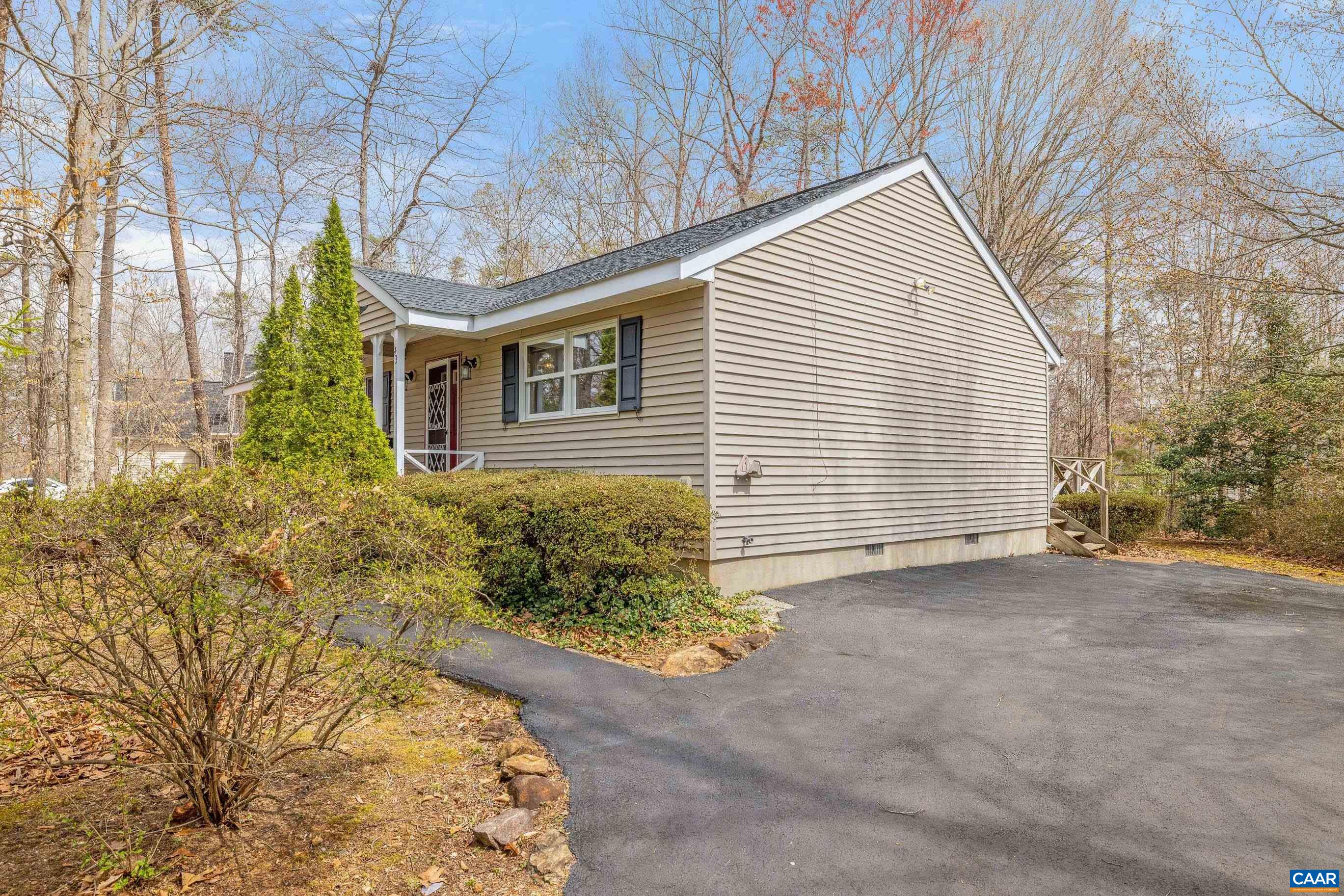 43 CHIPPEWA LN