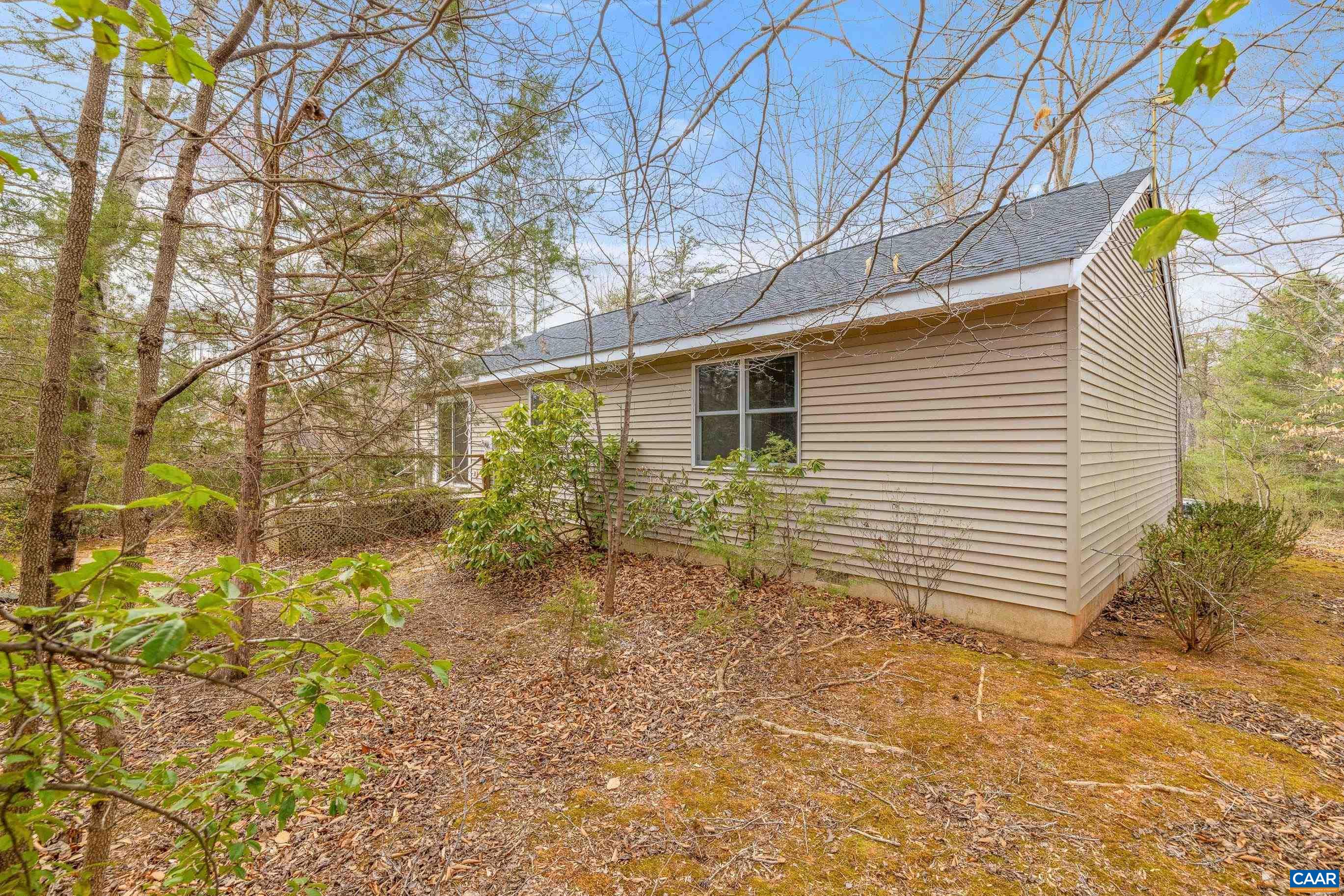 43 CHIPPEWA LN