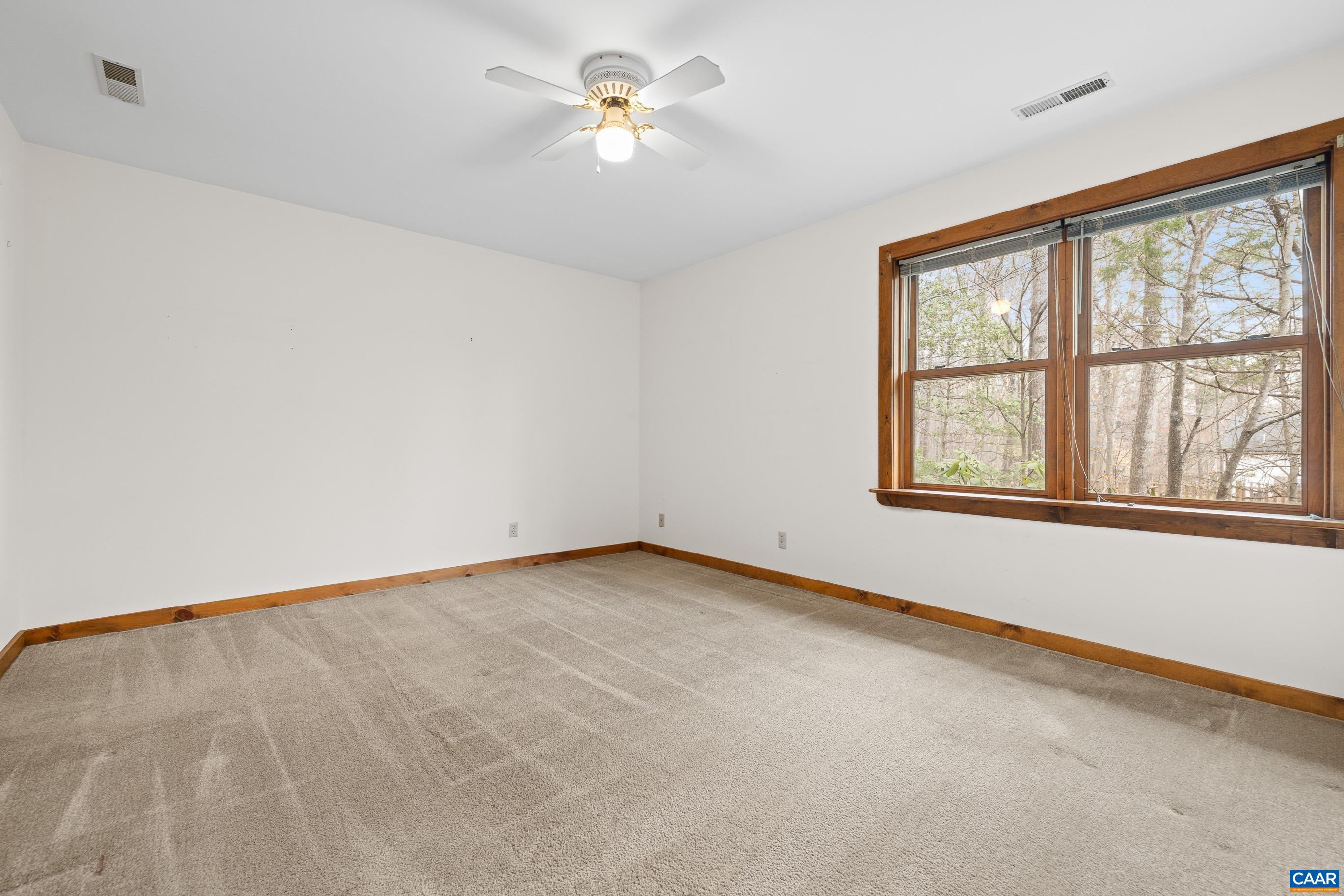 43 CHIPPEWA LN