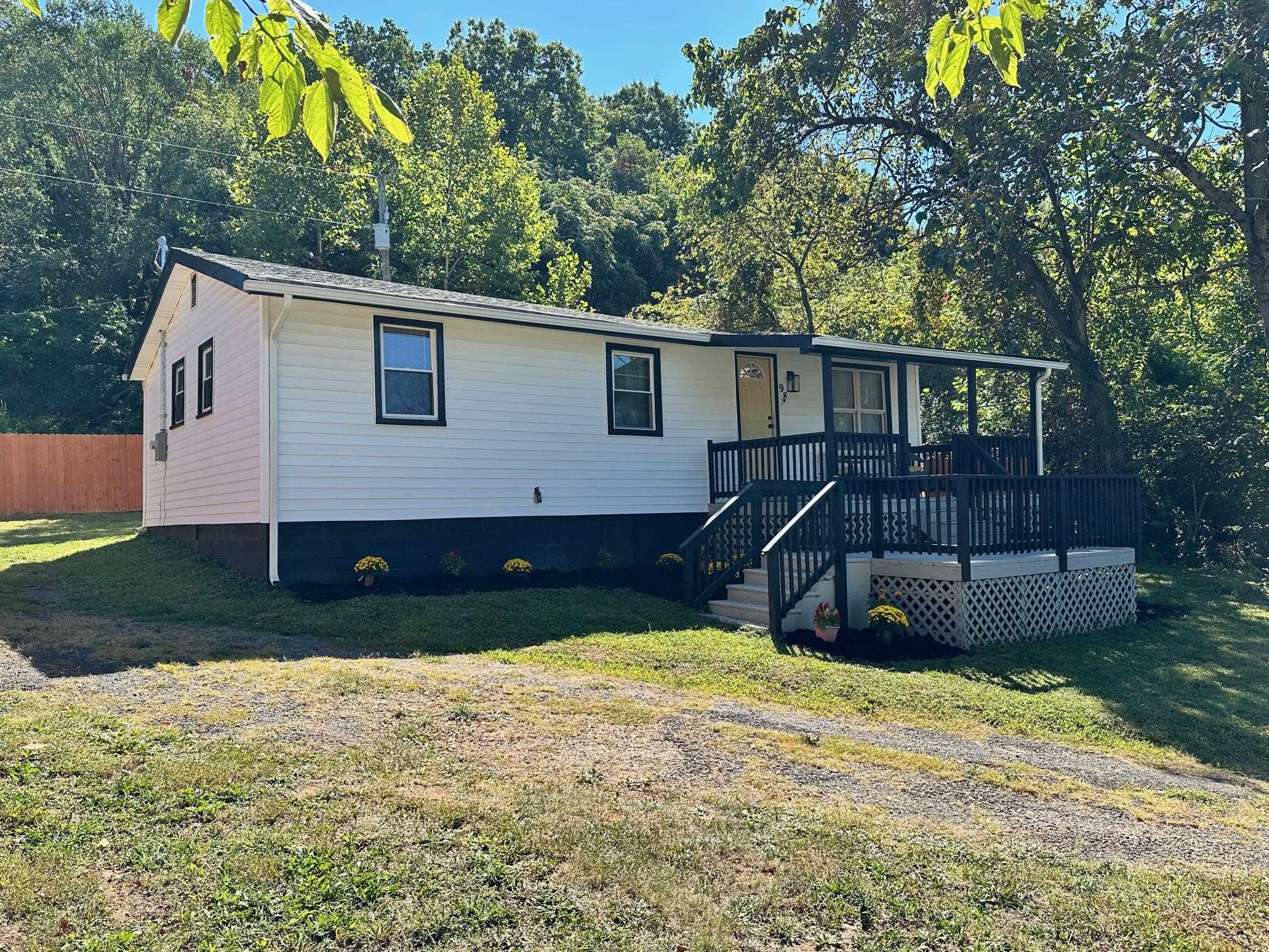 98 SPRING LN