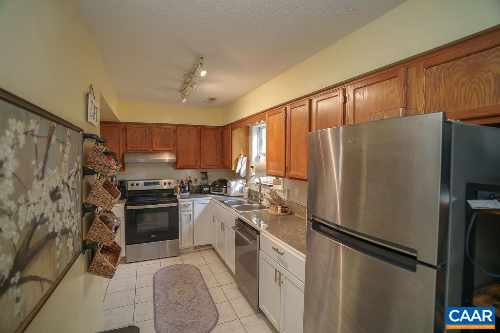 303 WESTFIELD RD