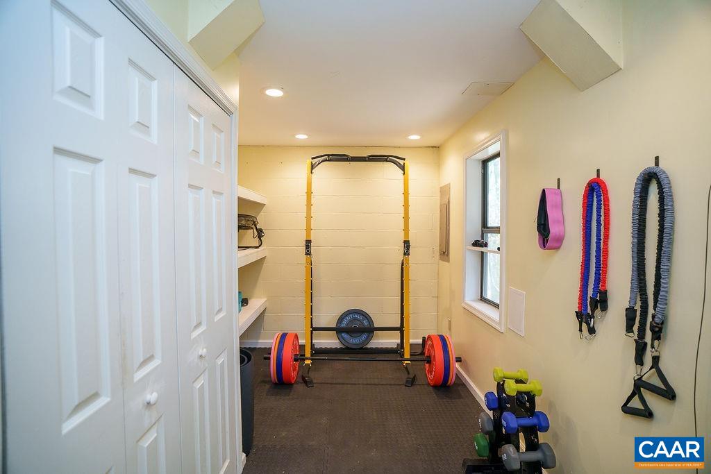 303 WESTFIELD RD