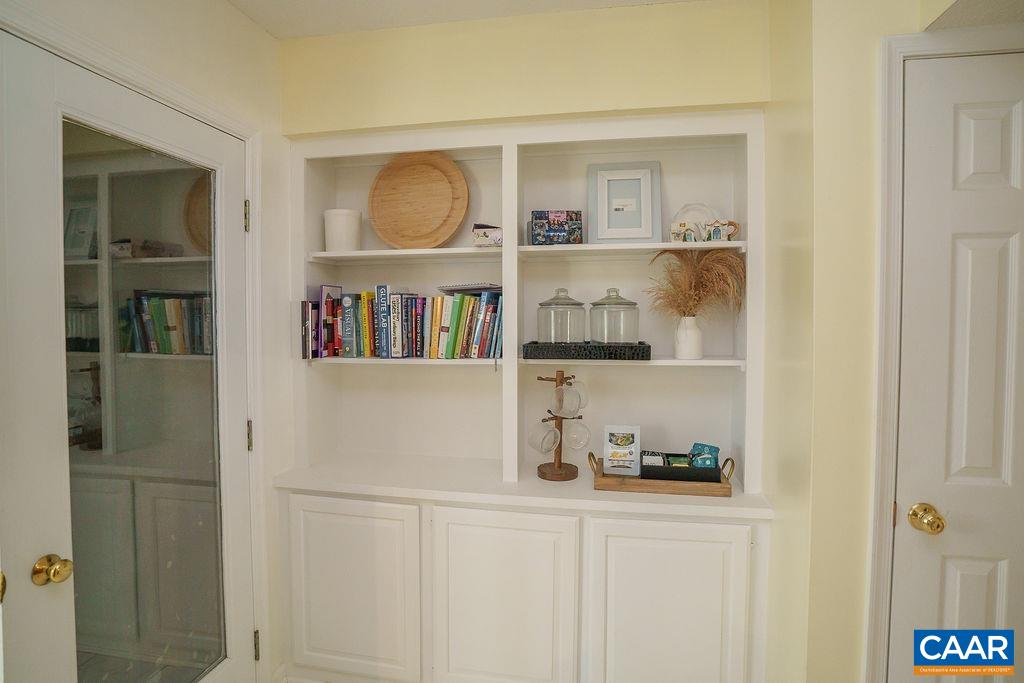 303 WESTFIELD RD