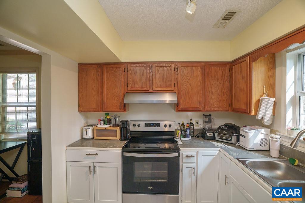 303 WESTFIELD RD