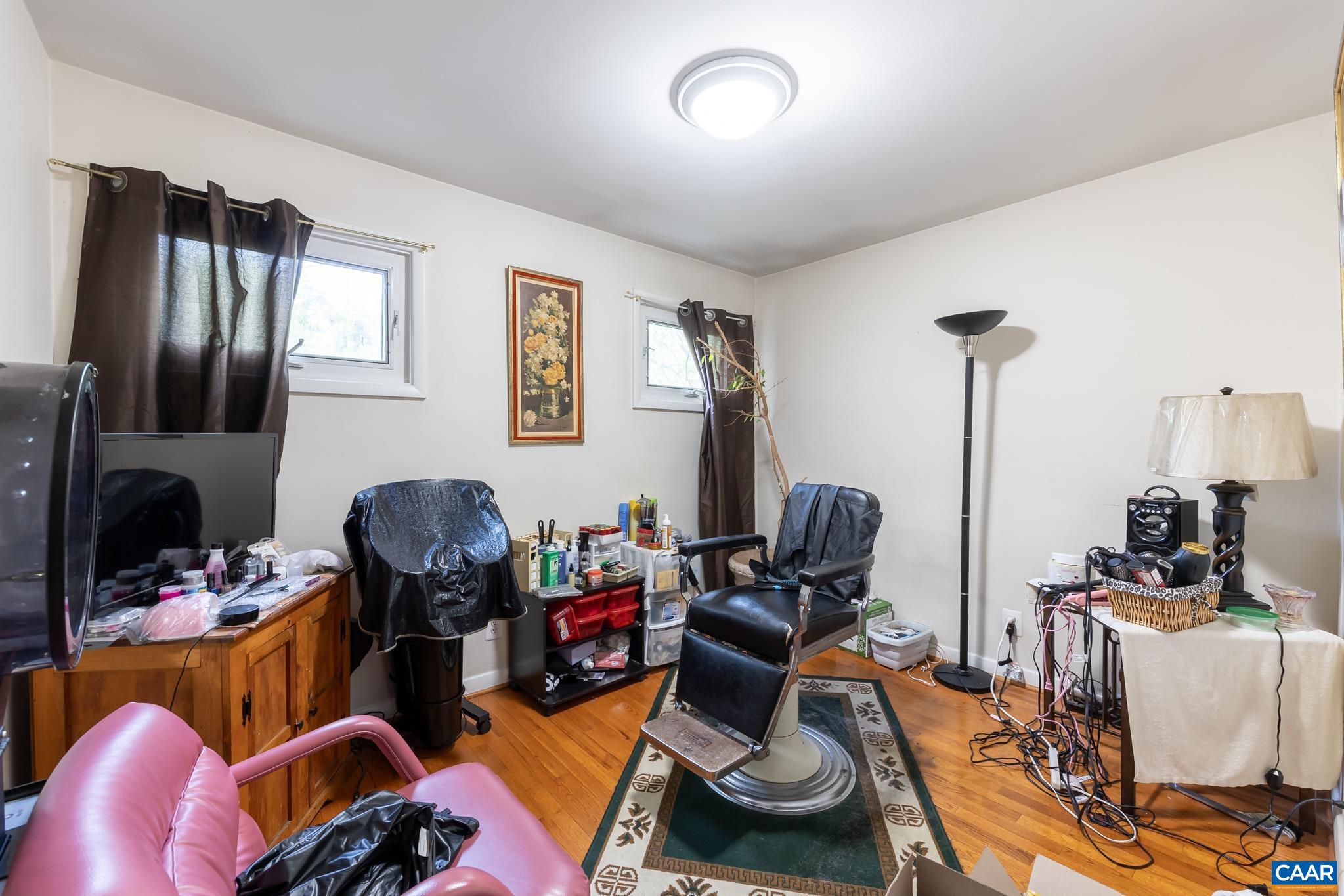 125 W PARK DR