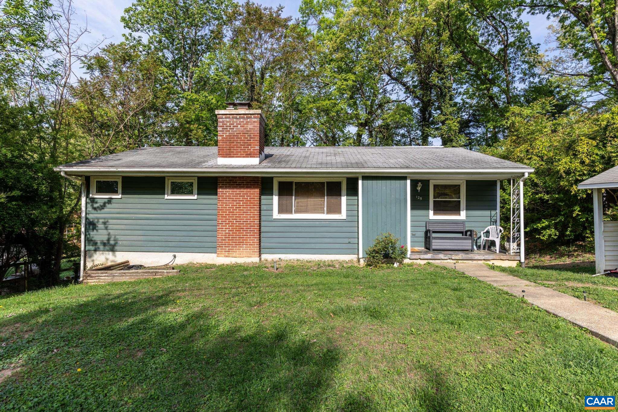 125 W PARK DR
