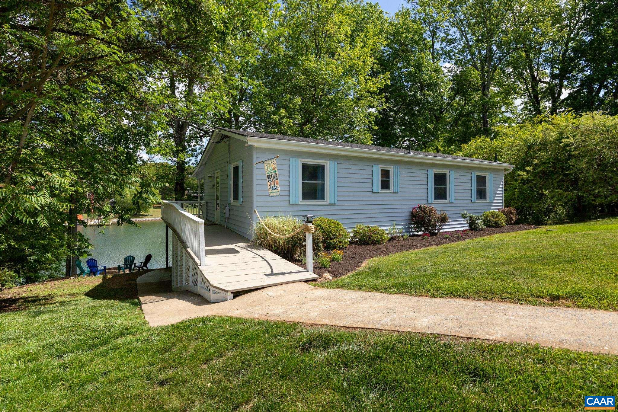 127 HEARTHSIDE ST