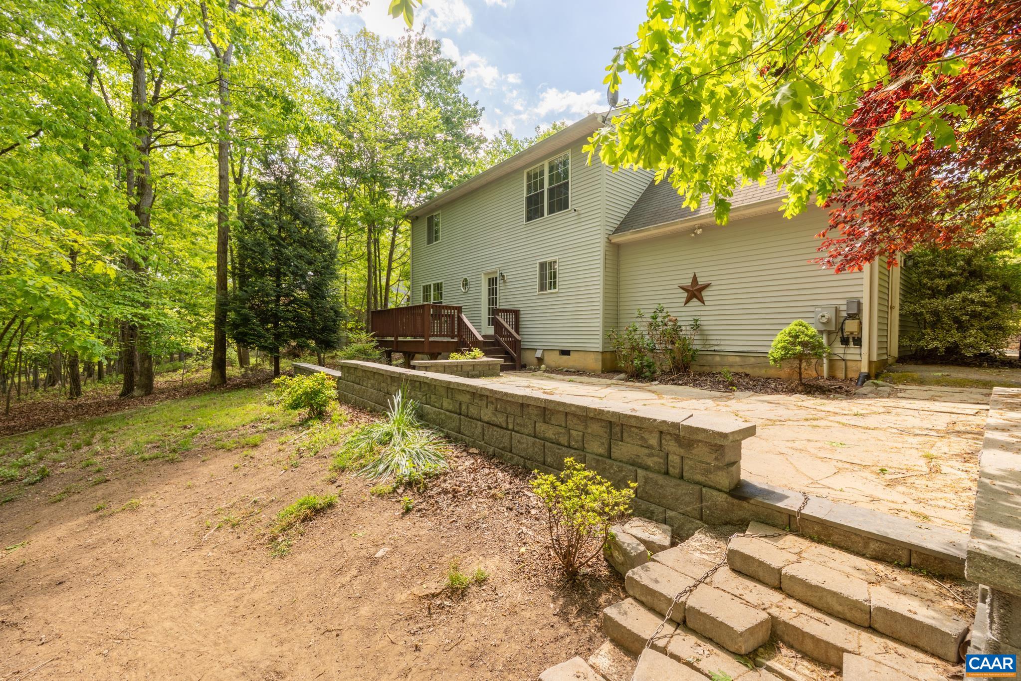 18 KINGSWOOD RD