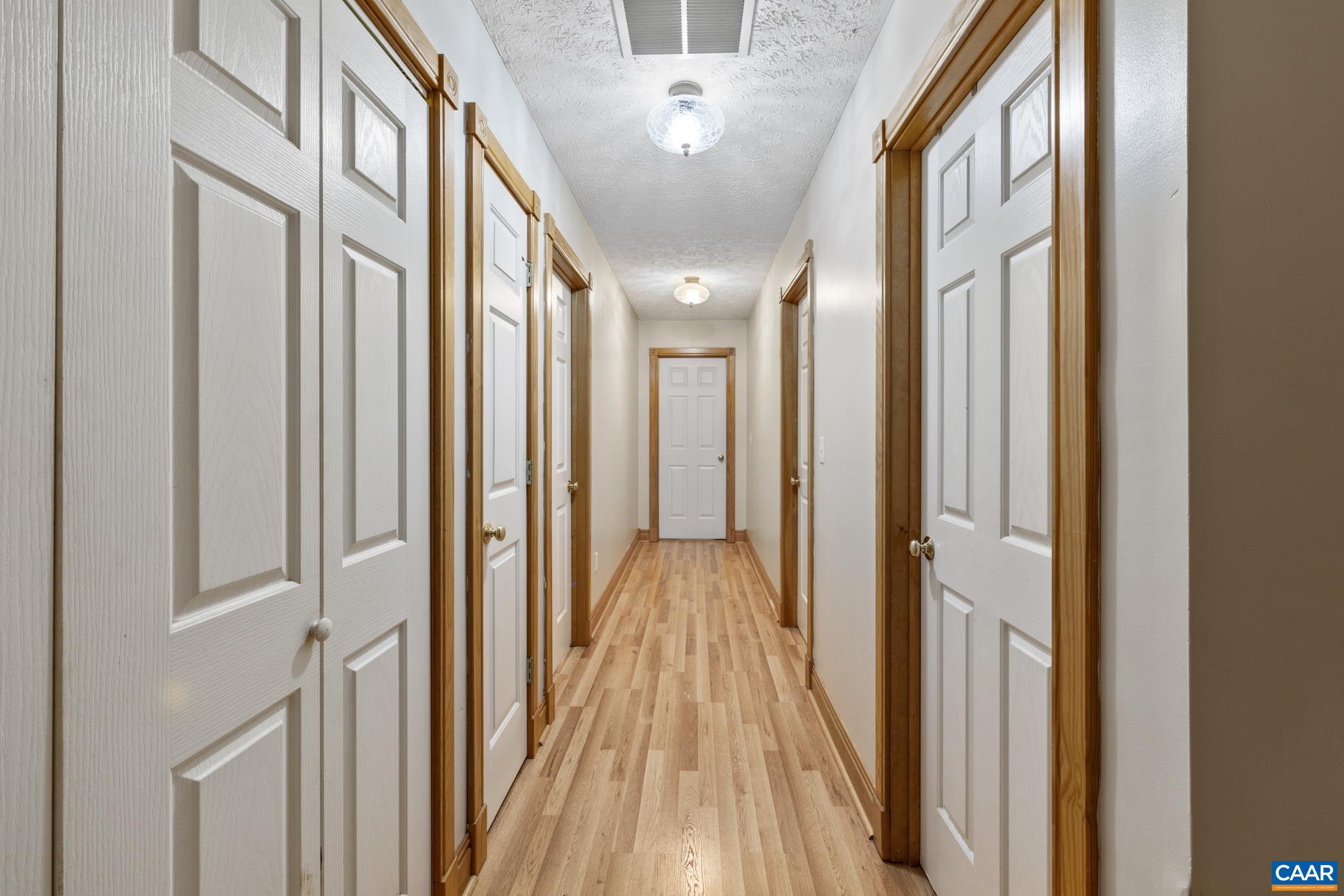 18 KINGSWOOD RD