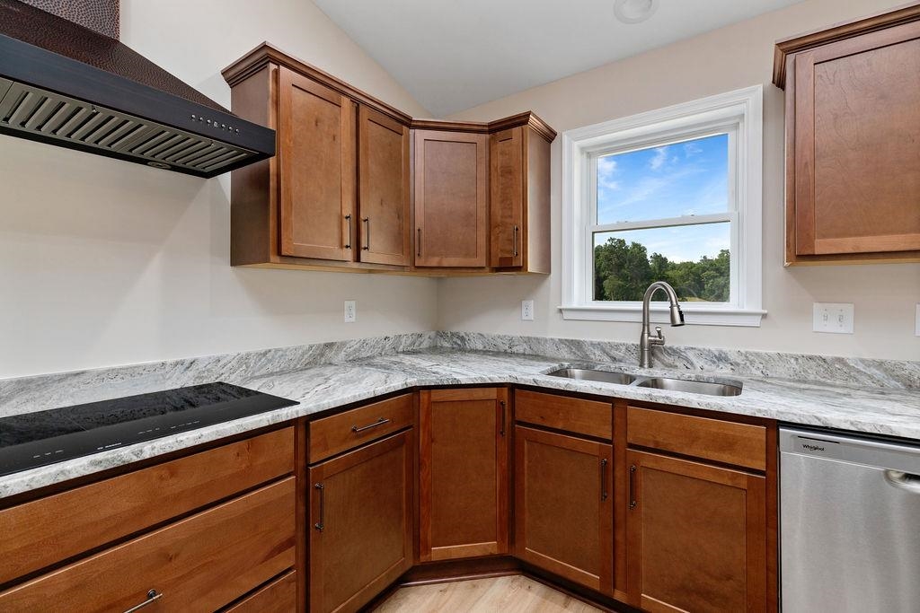 221 LINDBURGH DR