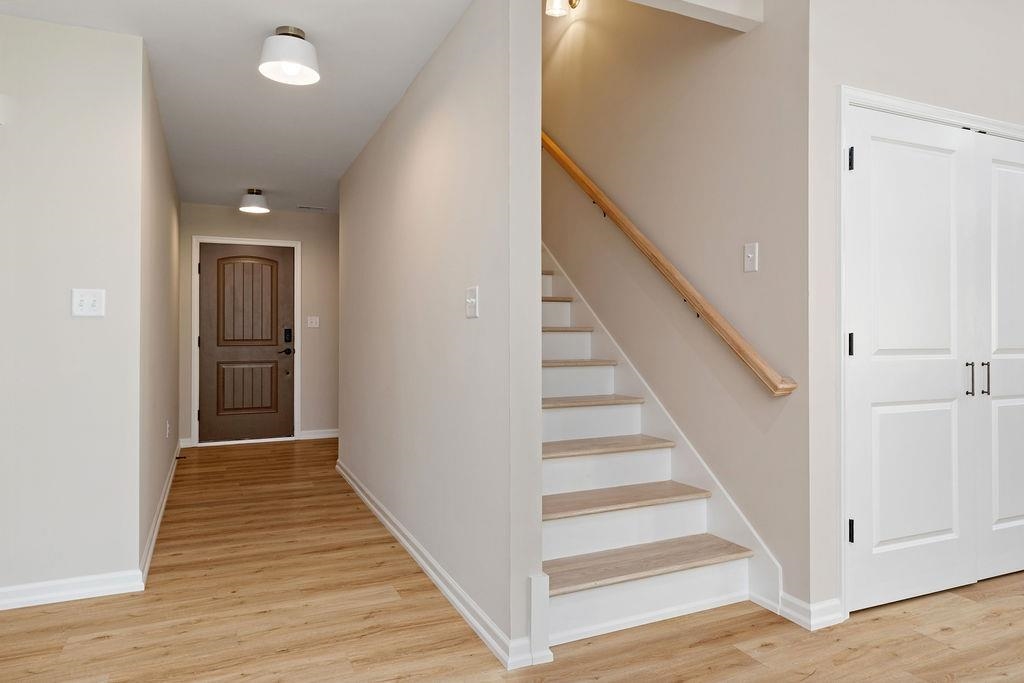 221 LINDBURGH DR