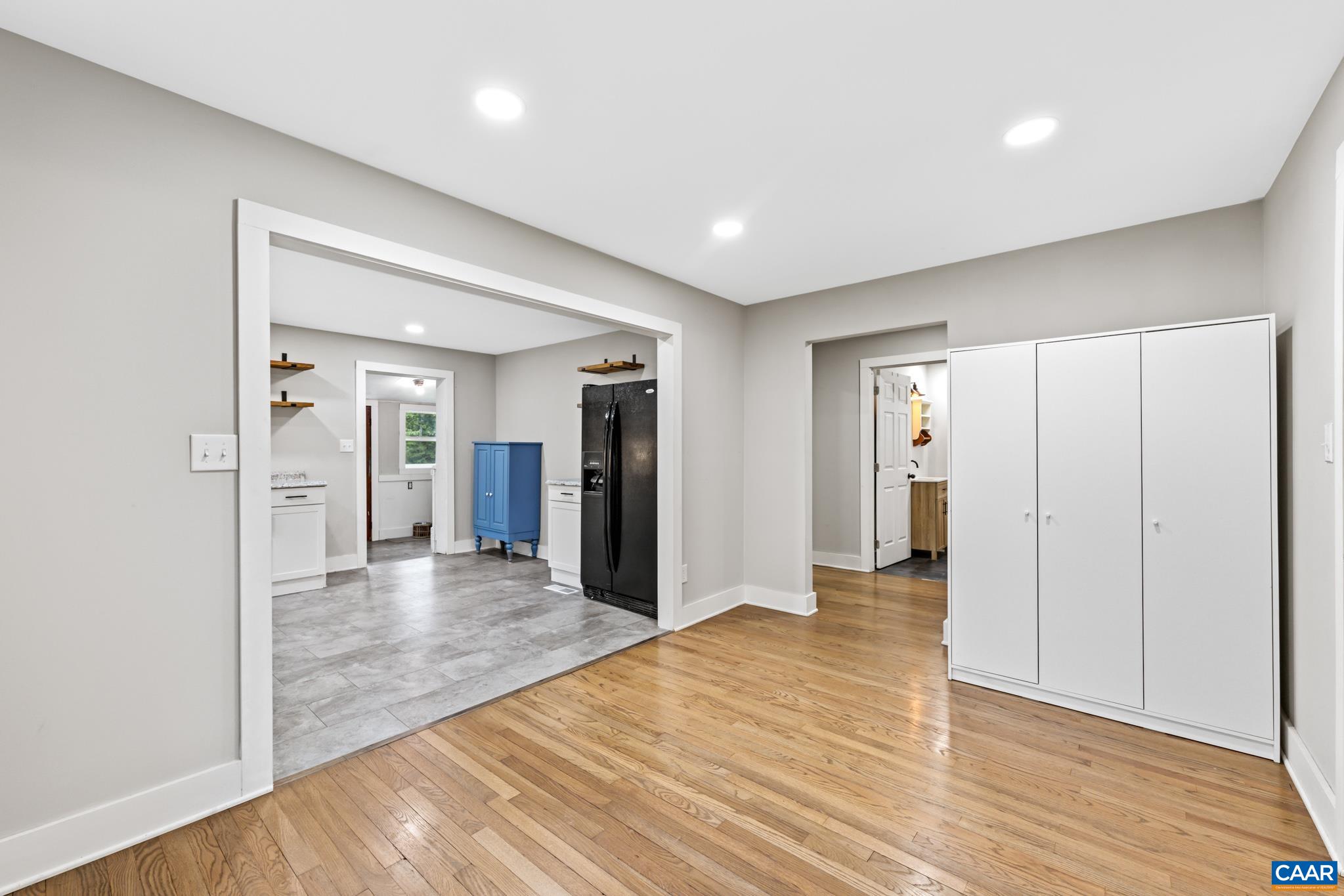894 DOBBY CREEK RD