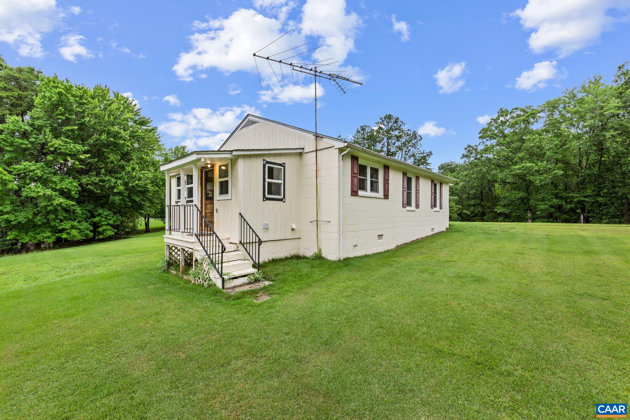 894 DOBBY CREEK RD