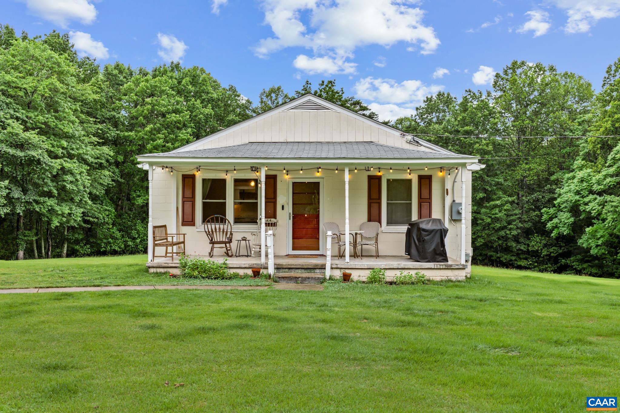 894 DOBBY CREEK RD