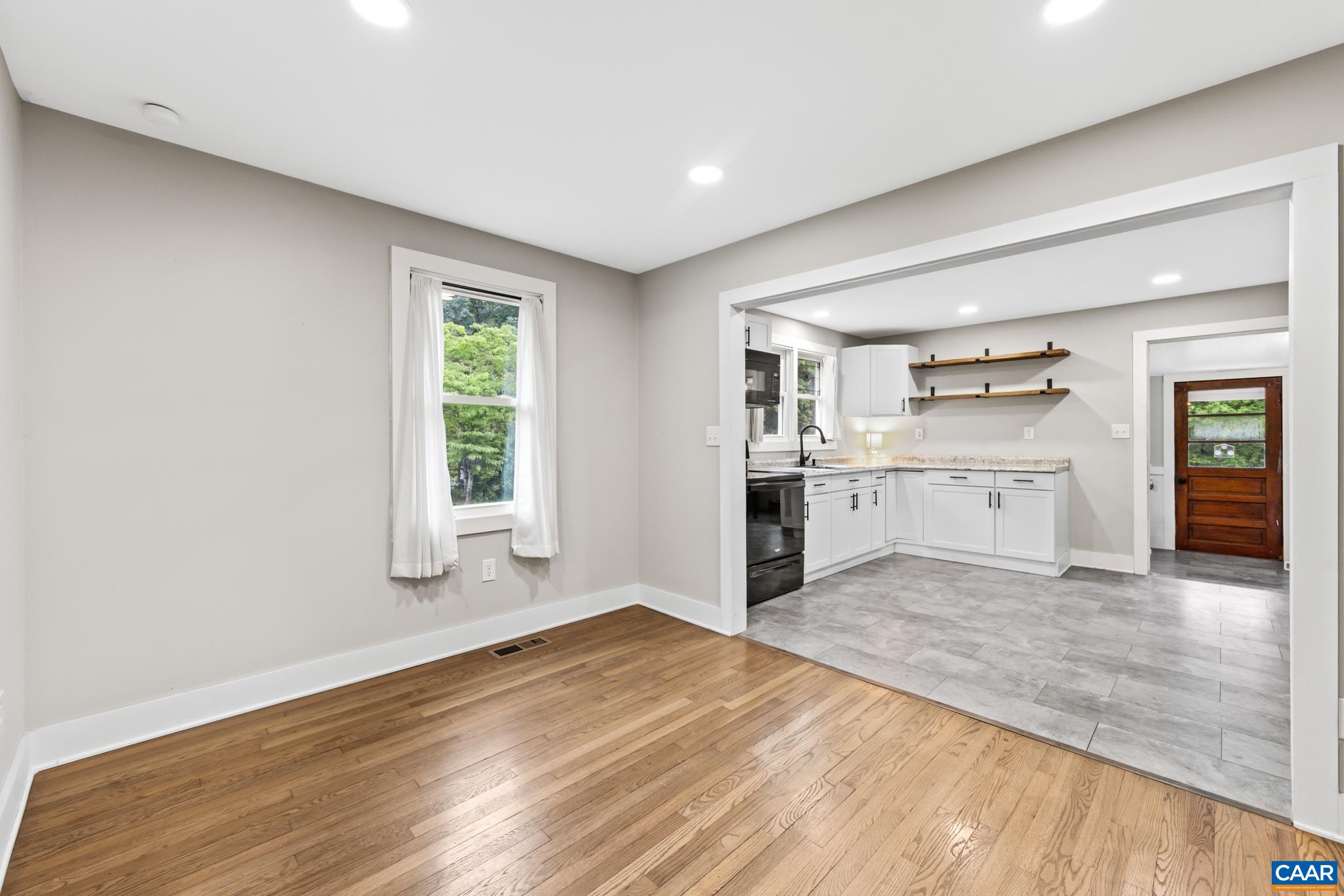 894 DOBBY CREEK RD