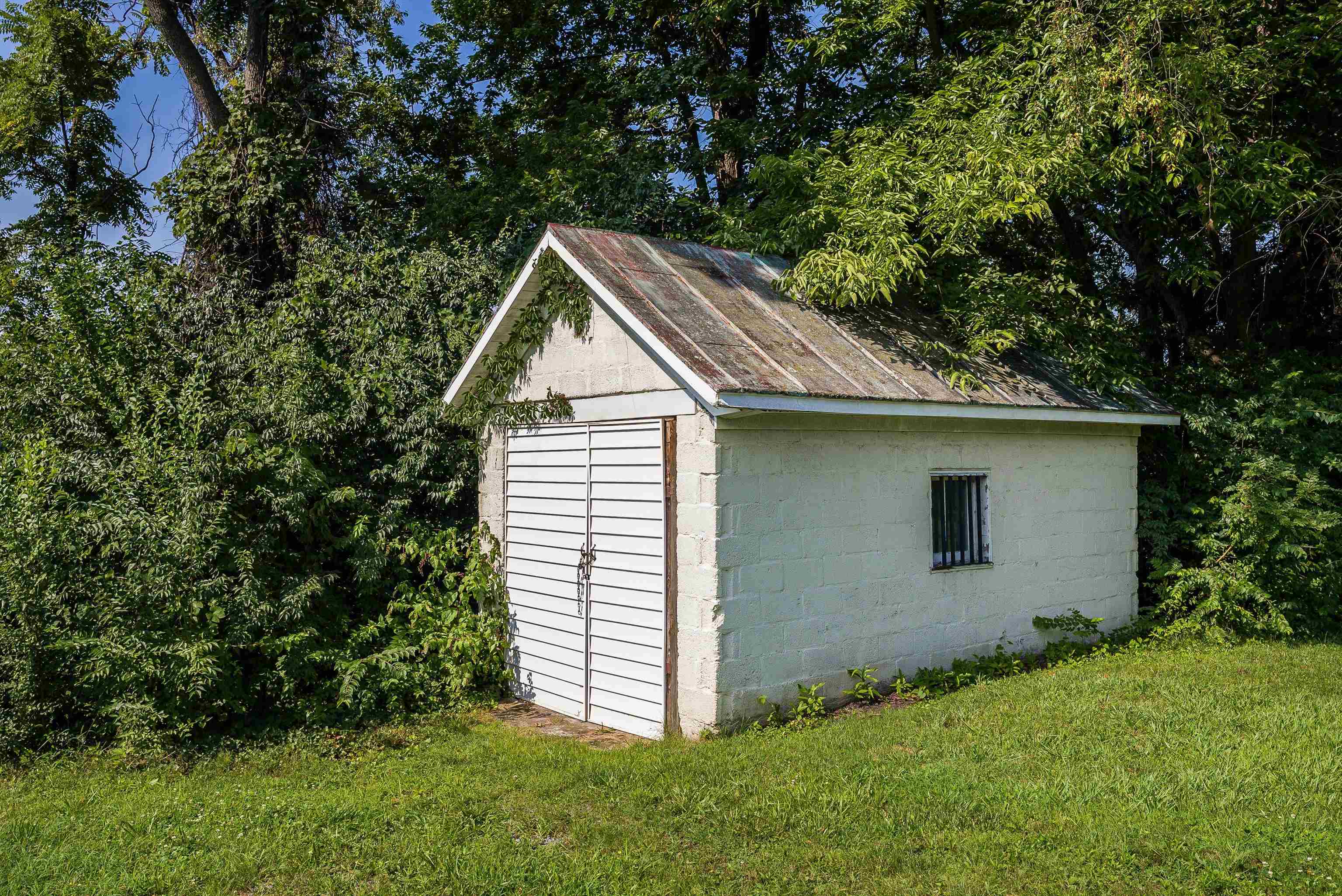 141 ELIZABETH AVE
