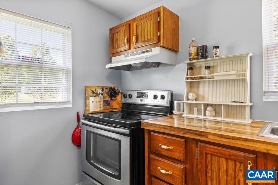 10589 SPOTSWOOD TRL