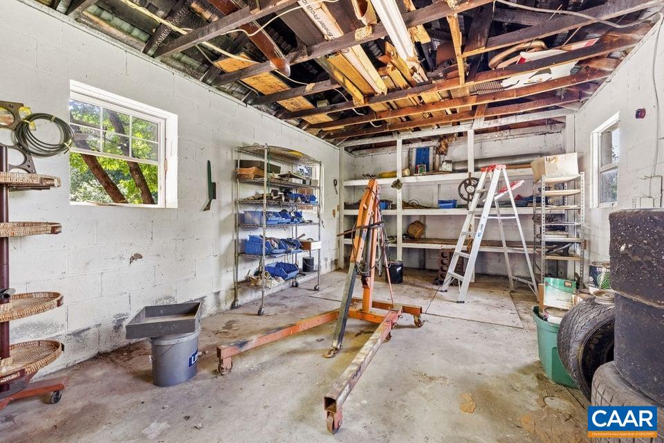 10589 SPOTSWOOD TRL