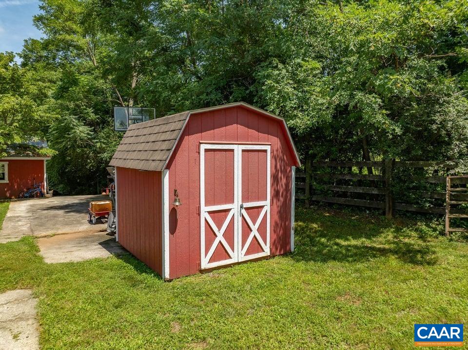 10589 SPOTSWOOD TRL