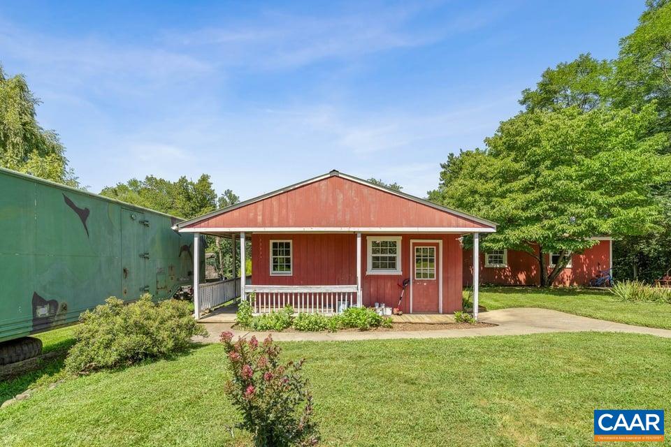 10589 SPOTSWOOD TRL