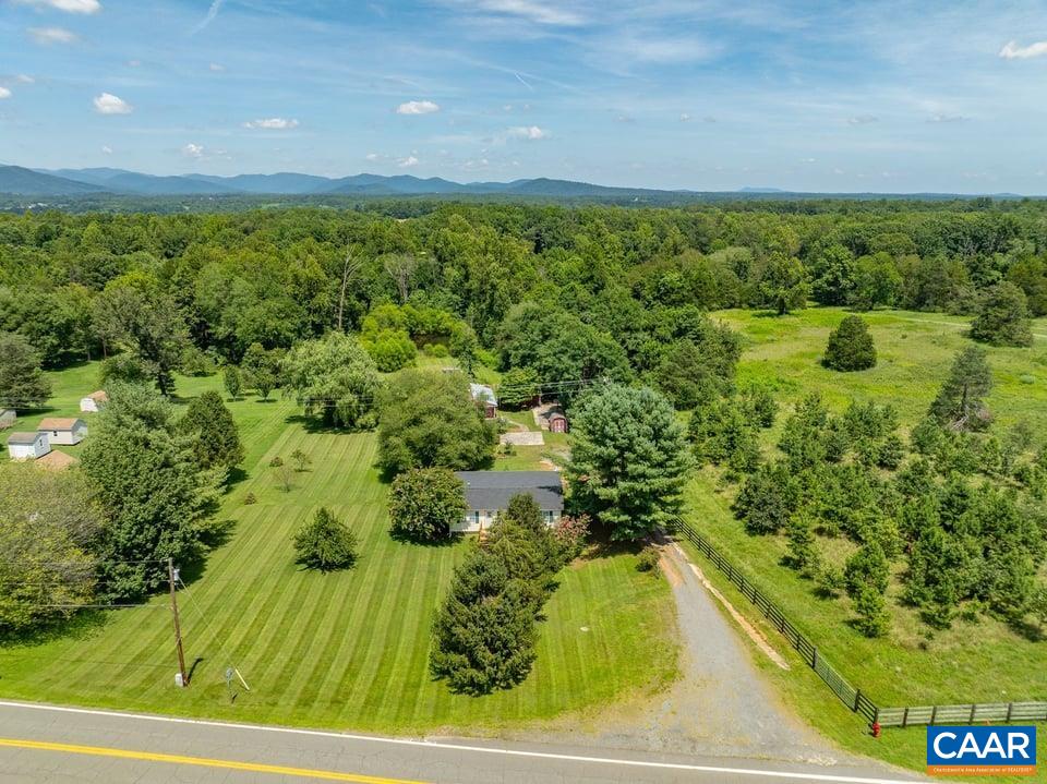 10589 SPOTSWOOD TRL