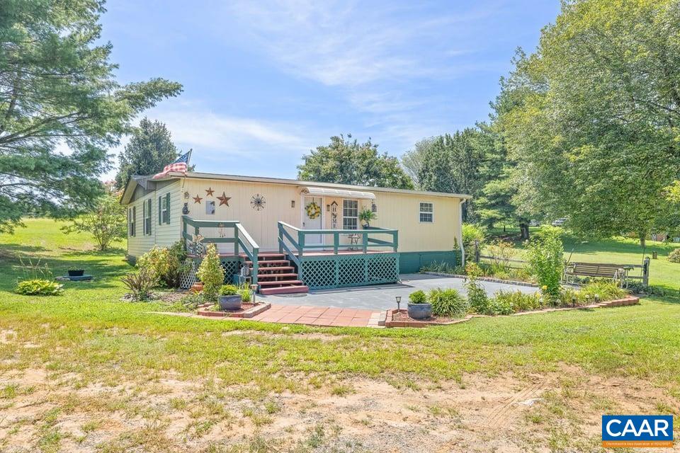 10589 SPOTSWOOD TRL