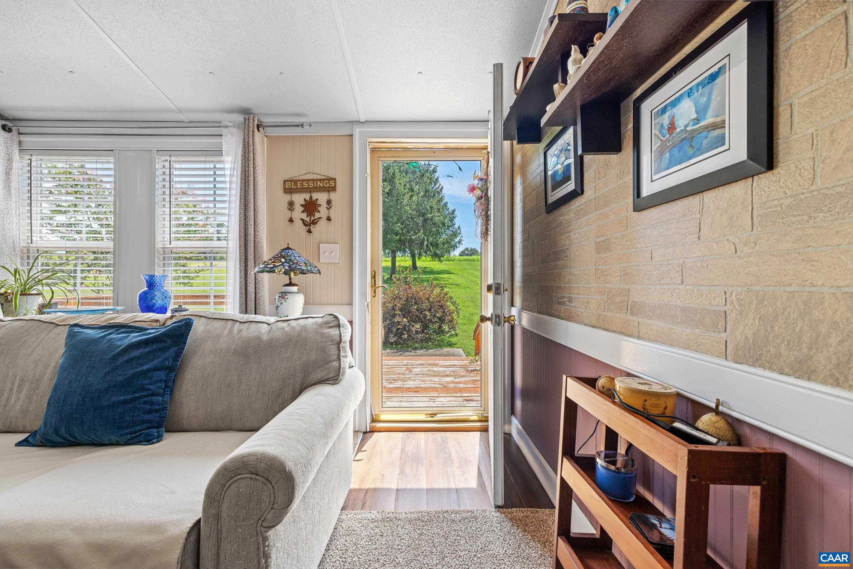 10589 SPOTSWOOD TRL