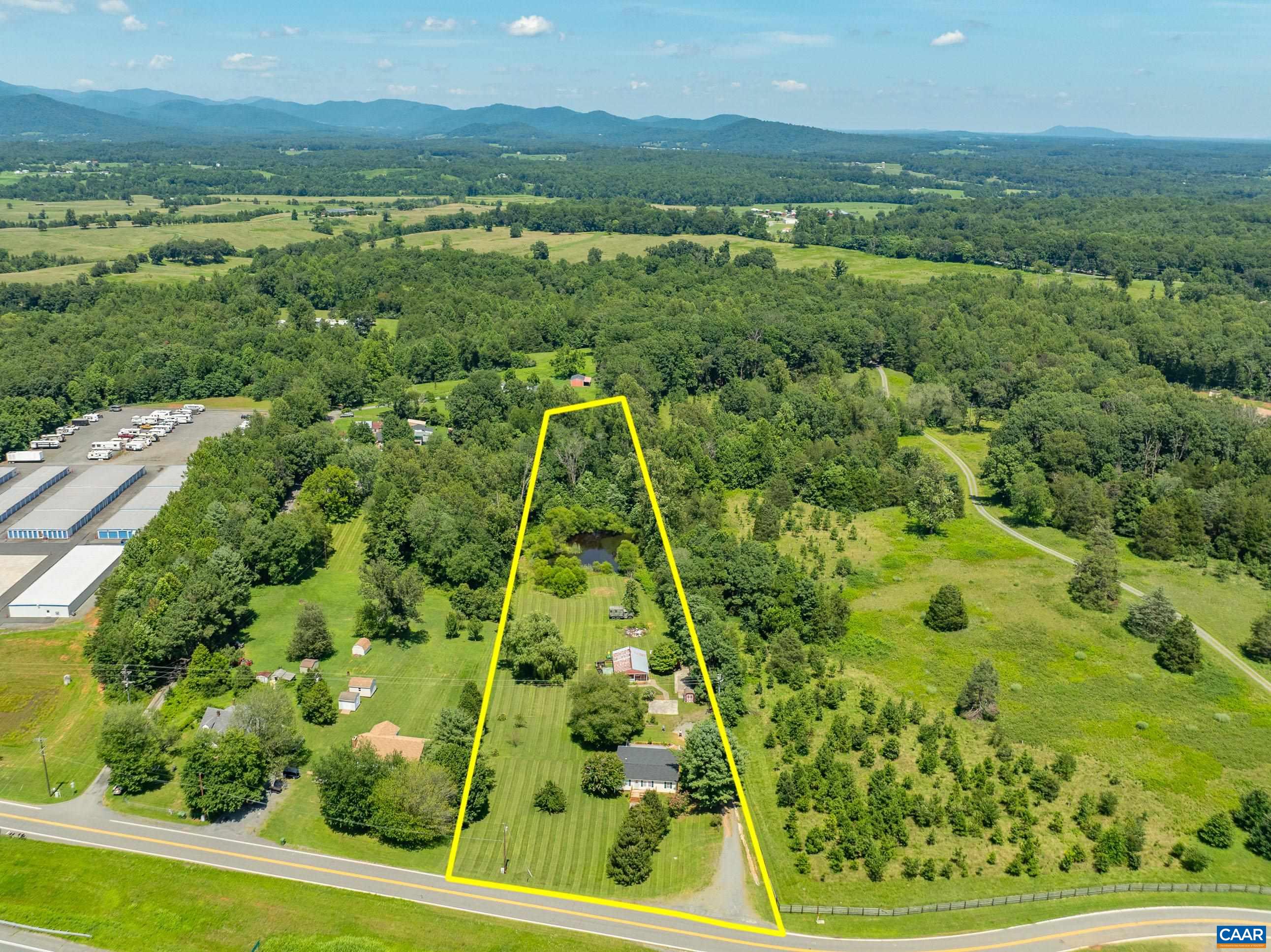 10589 SPOTSWOOD TRL