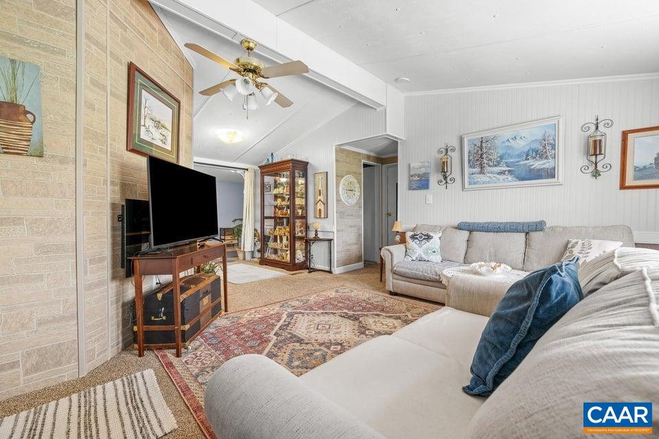 10589 SPOTSWOOD TRL
