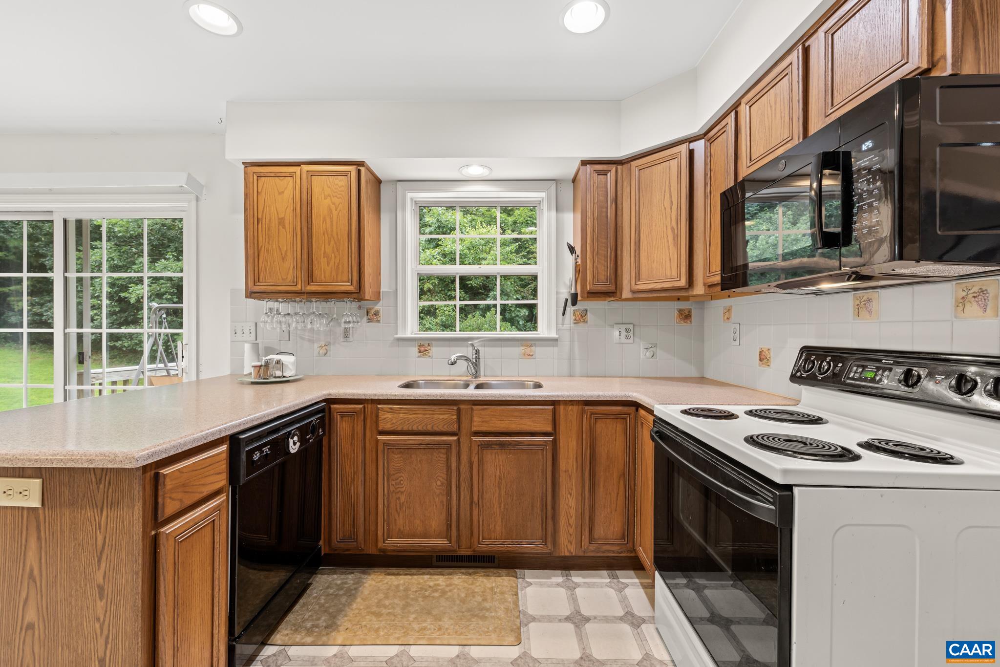 26 MAGNOLIA CT