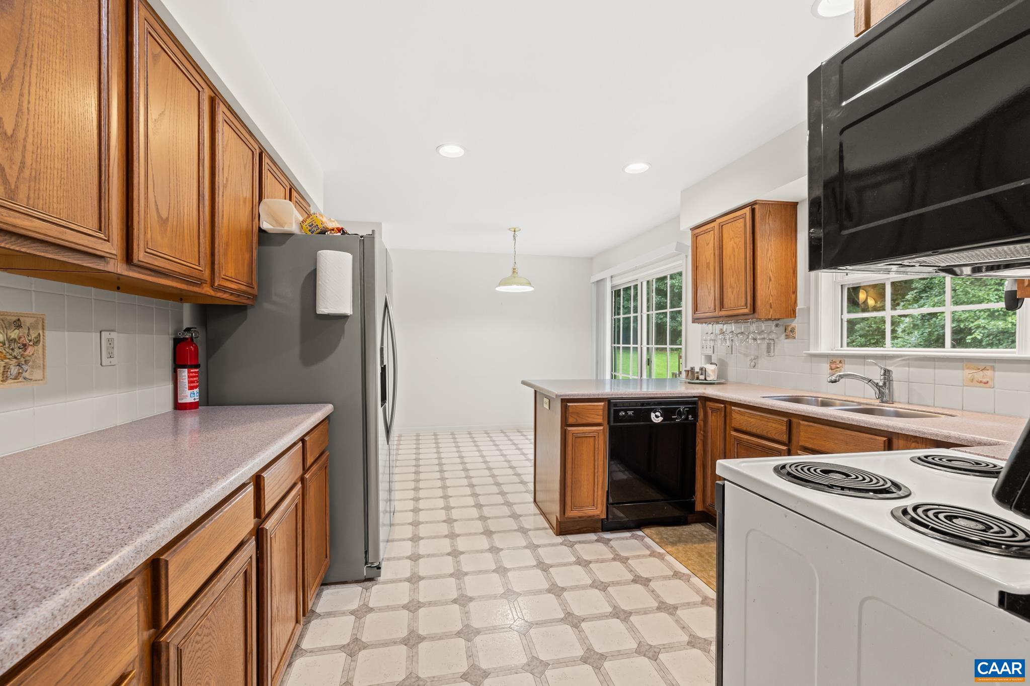 26 MAGNOLIA CT