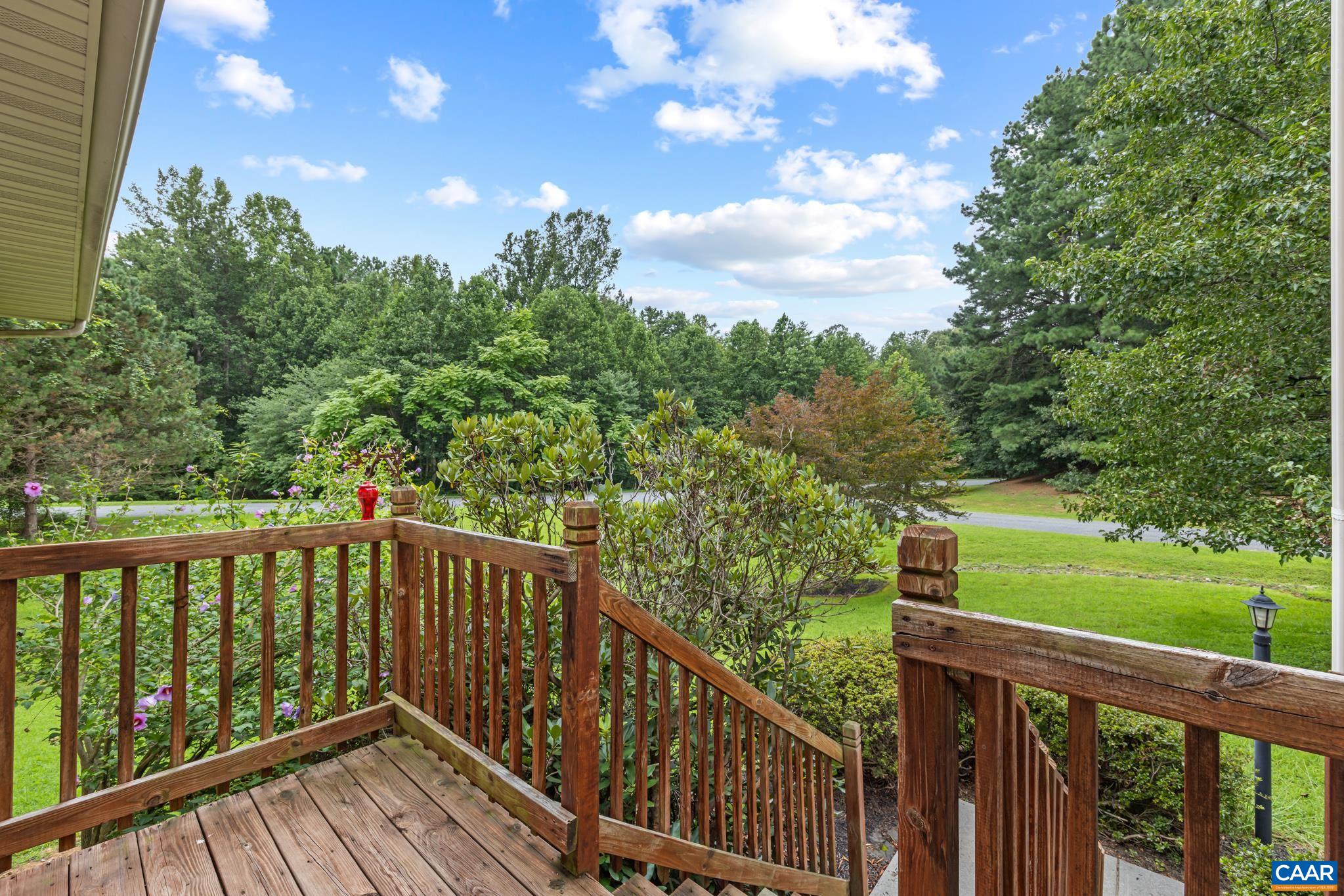 26 MAGNOLIA CT