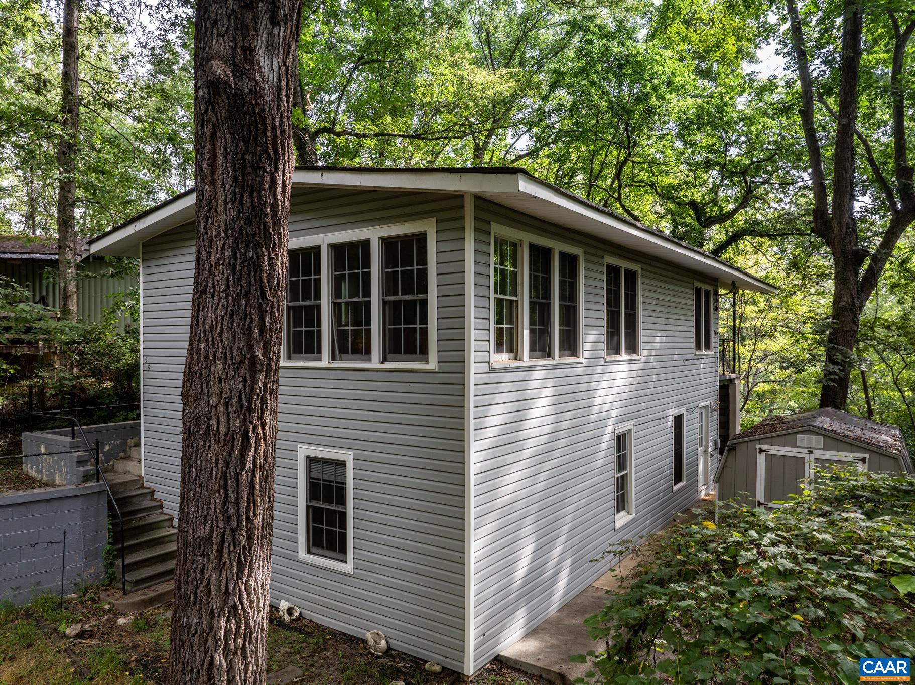 58 IRIS LN