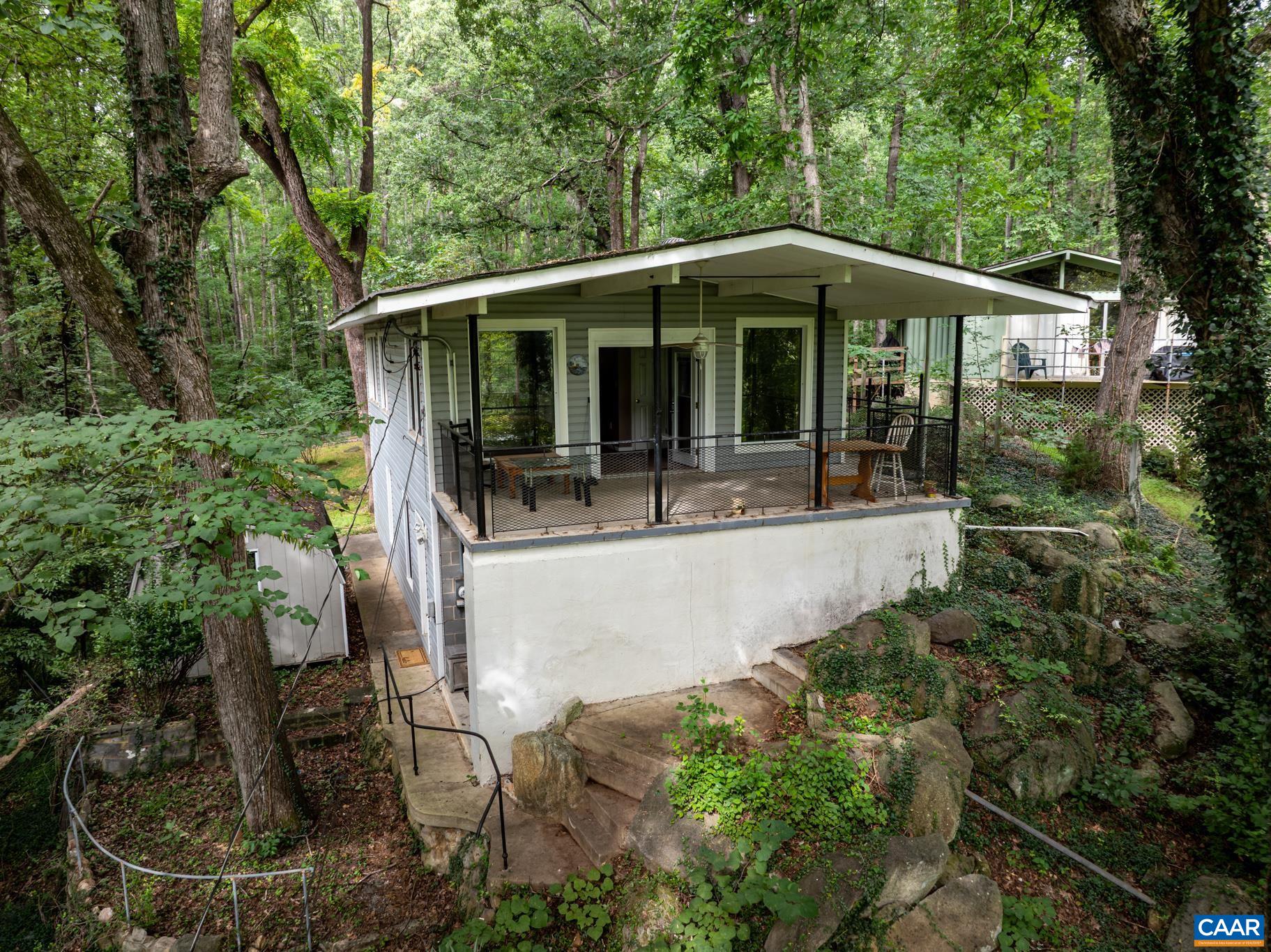 58 IRIS LN