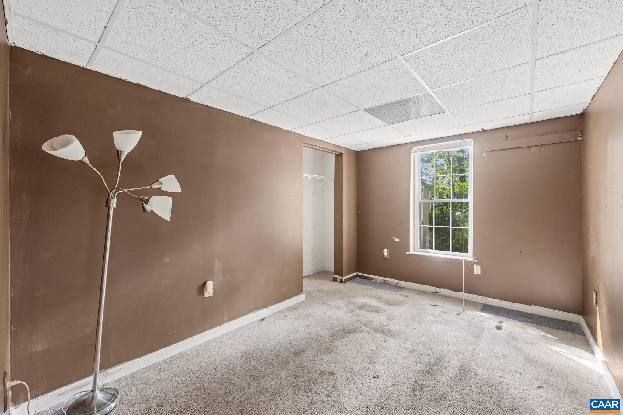 58 IRIS LN