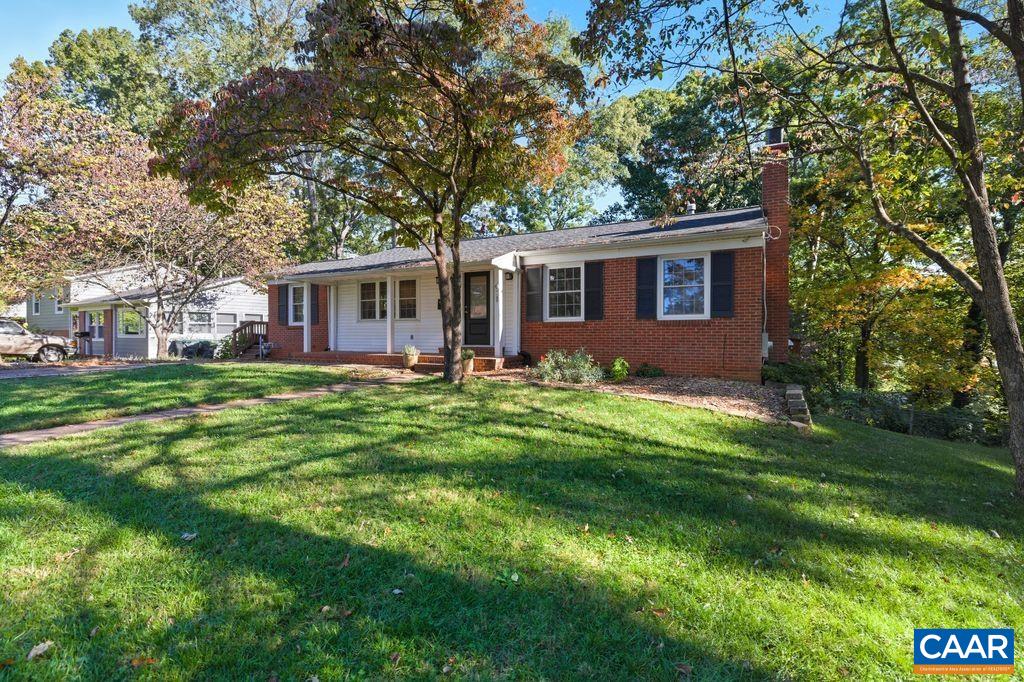 611 SHAMROCK RD
