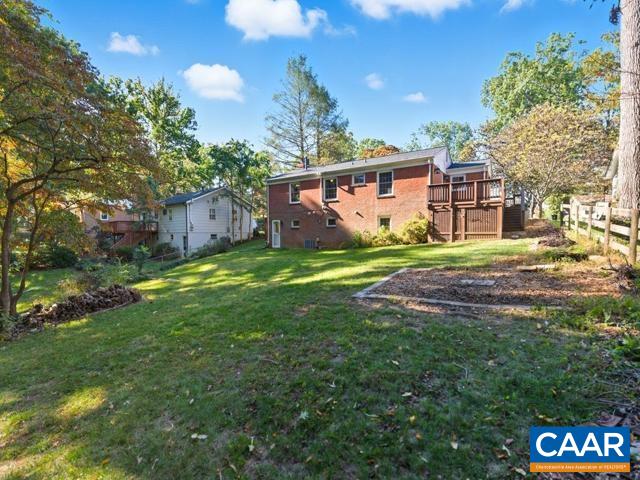 611 SHAMROCK RD
