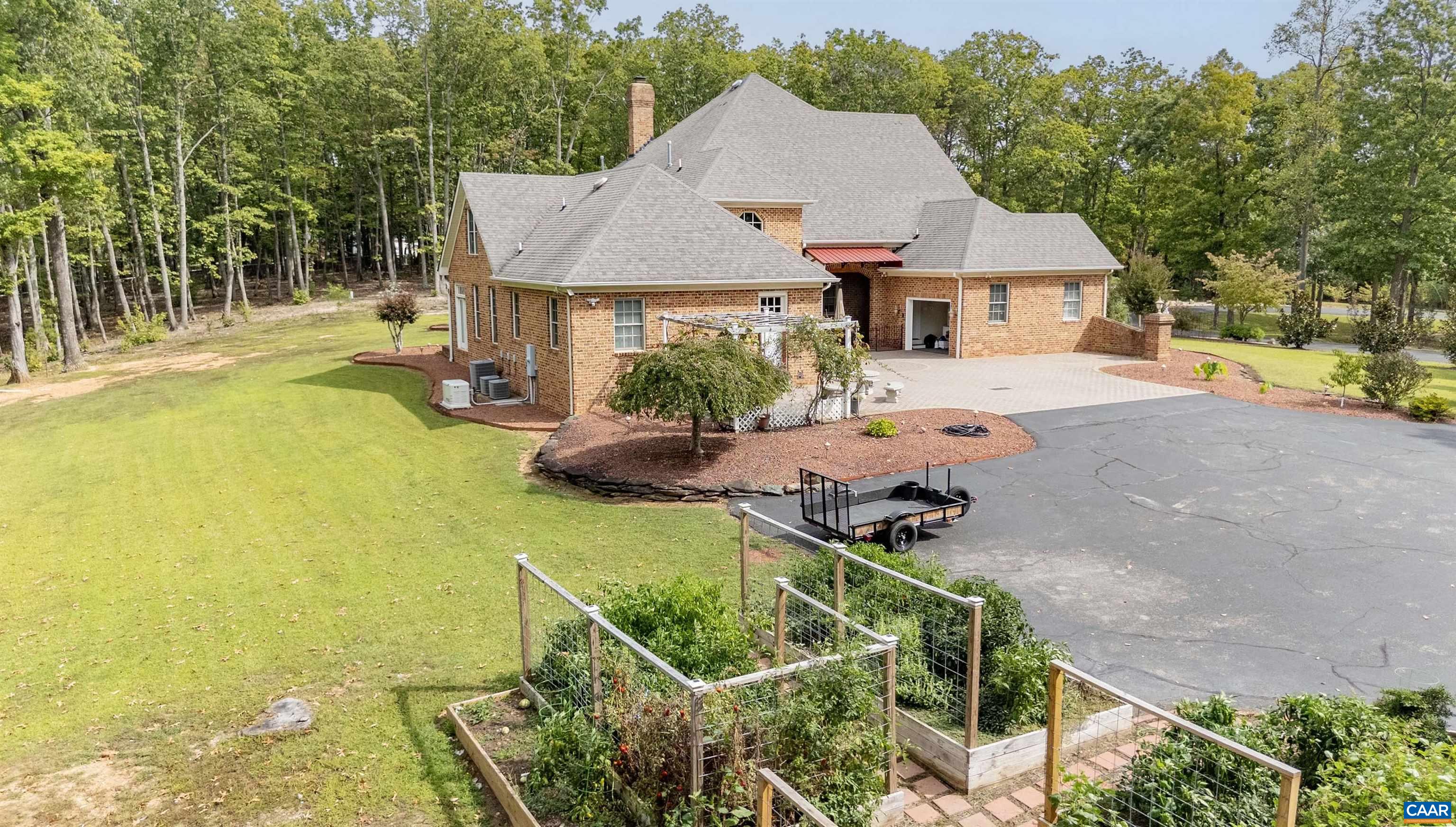 2576 S JAMES RIVER HWY