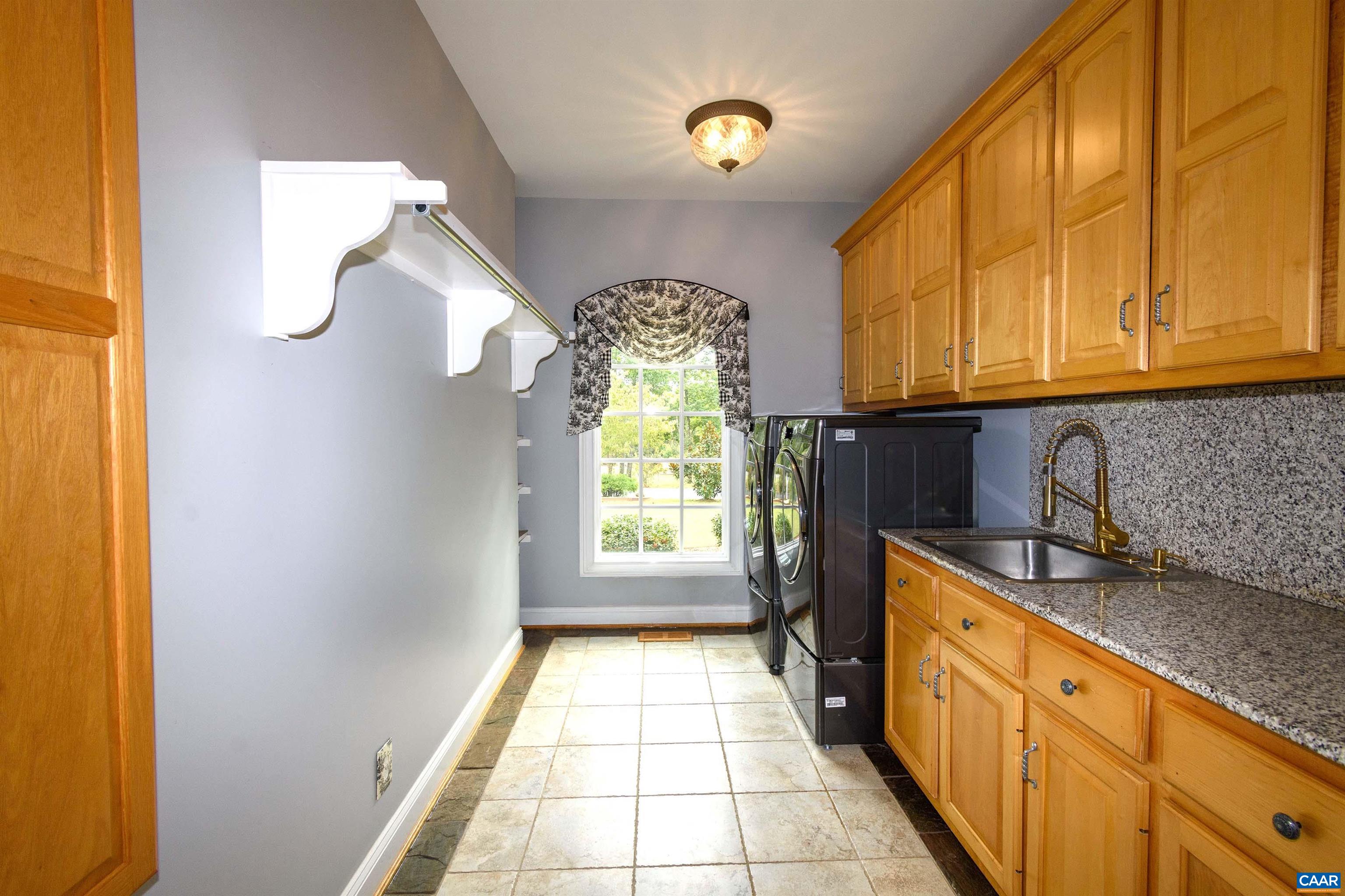 2576 S JAMES RIVER HWY
