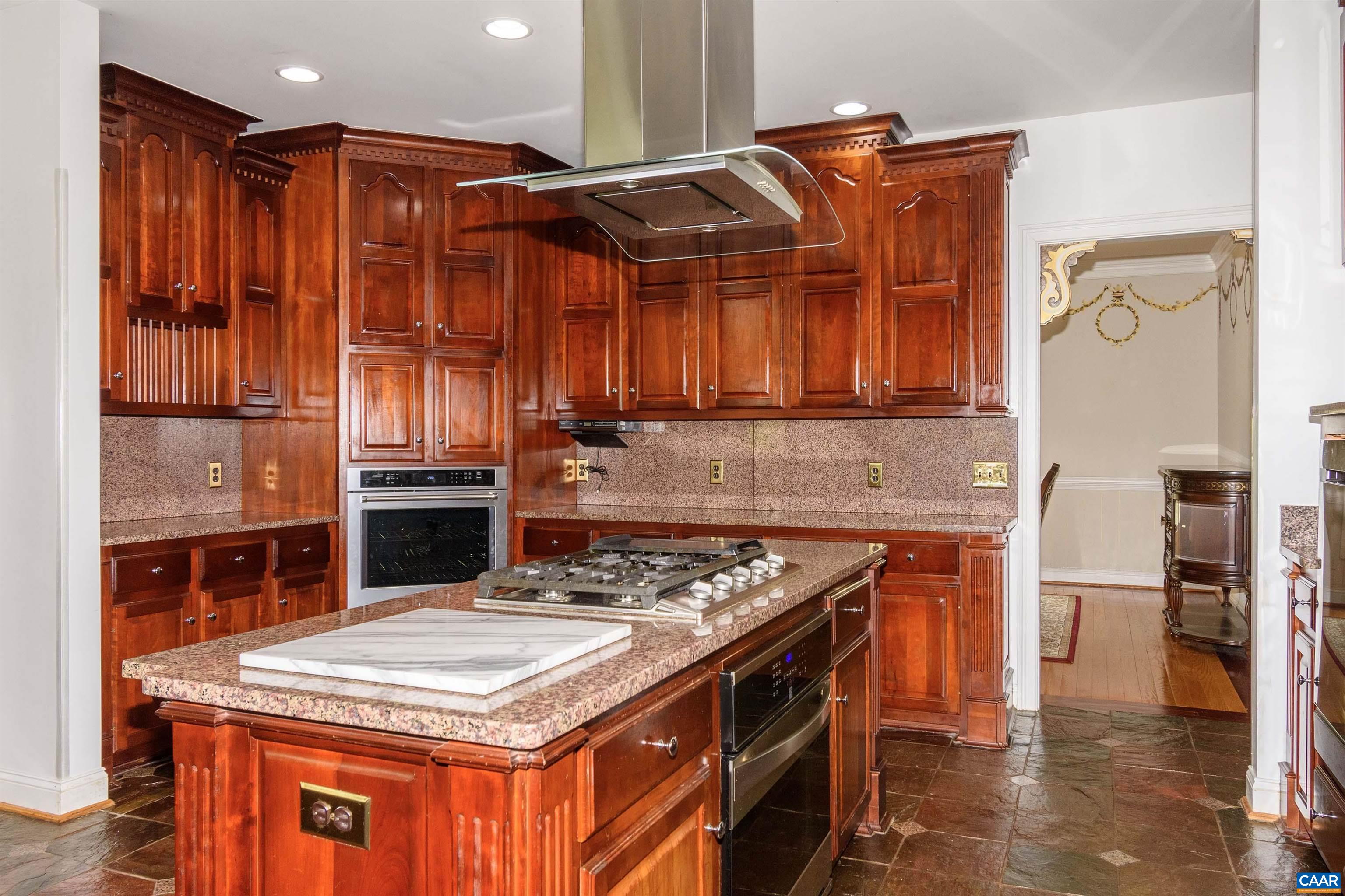 2576 S JAMES RIVER HWY