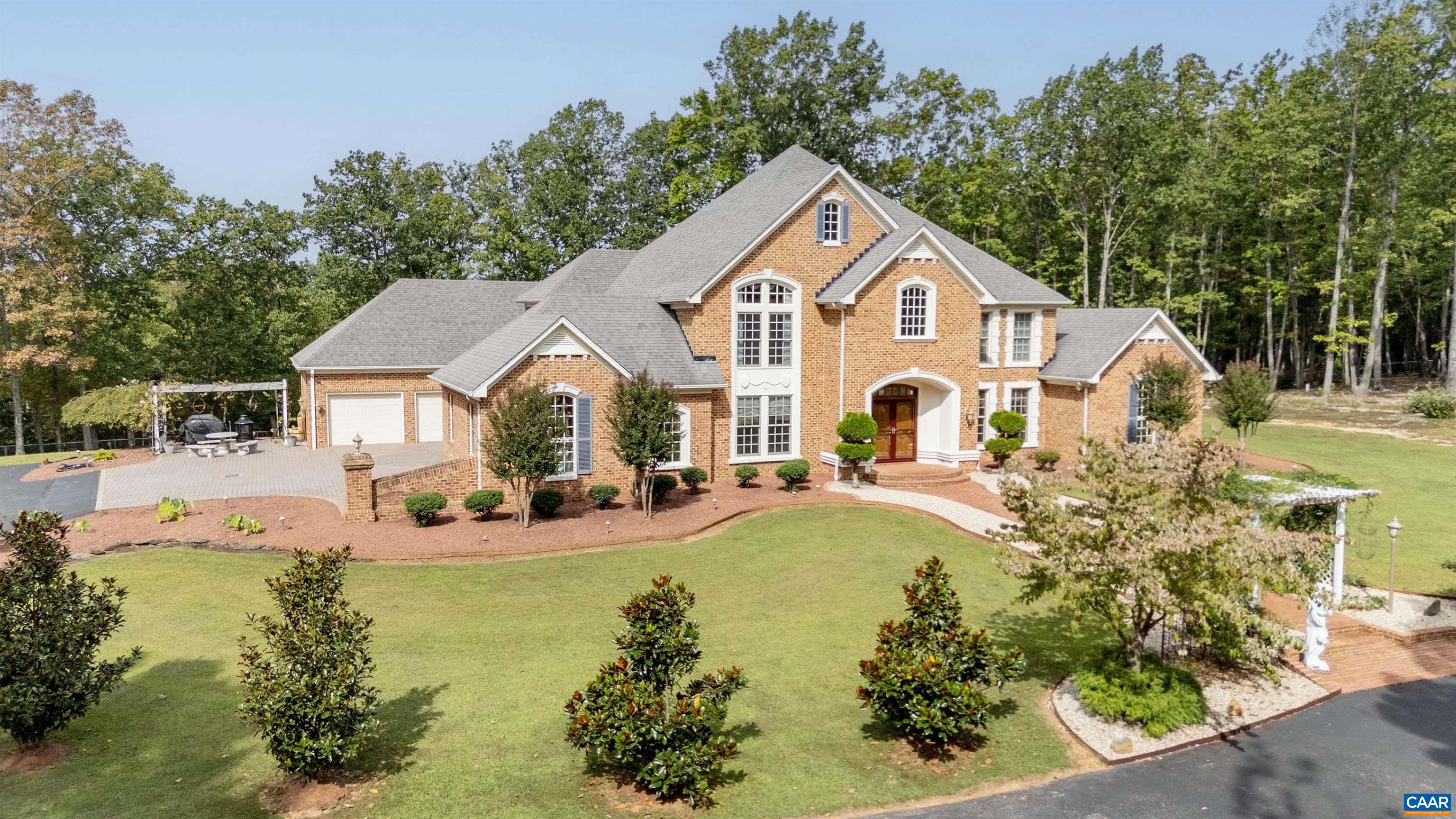 2576 S JAMES RIVER HWY