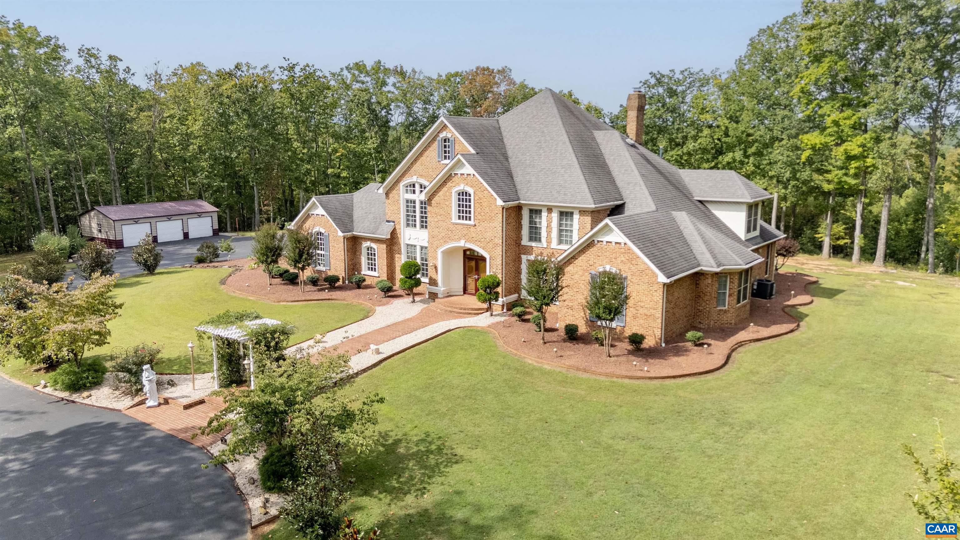 2576 S JAMES RIVER HWY