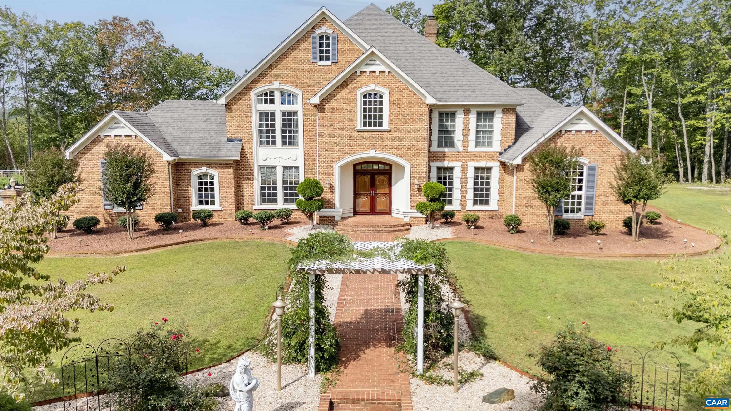 2576 S JAMES RIVER HWY